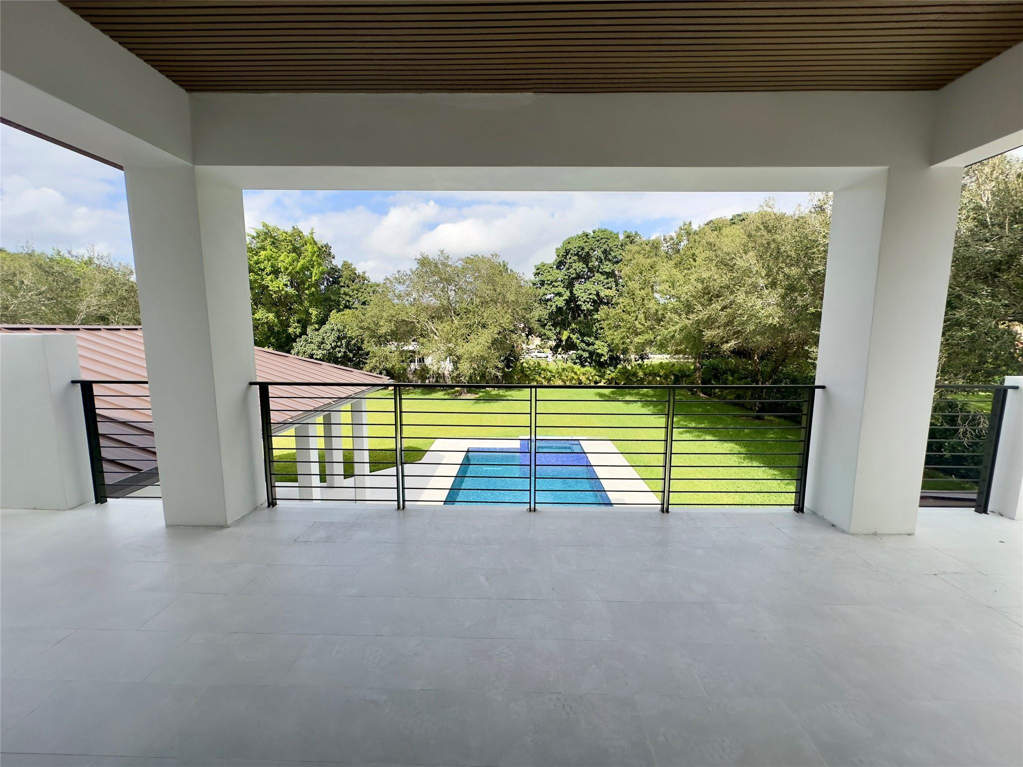 Jaczynski 95-32 B - Residential
