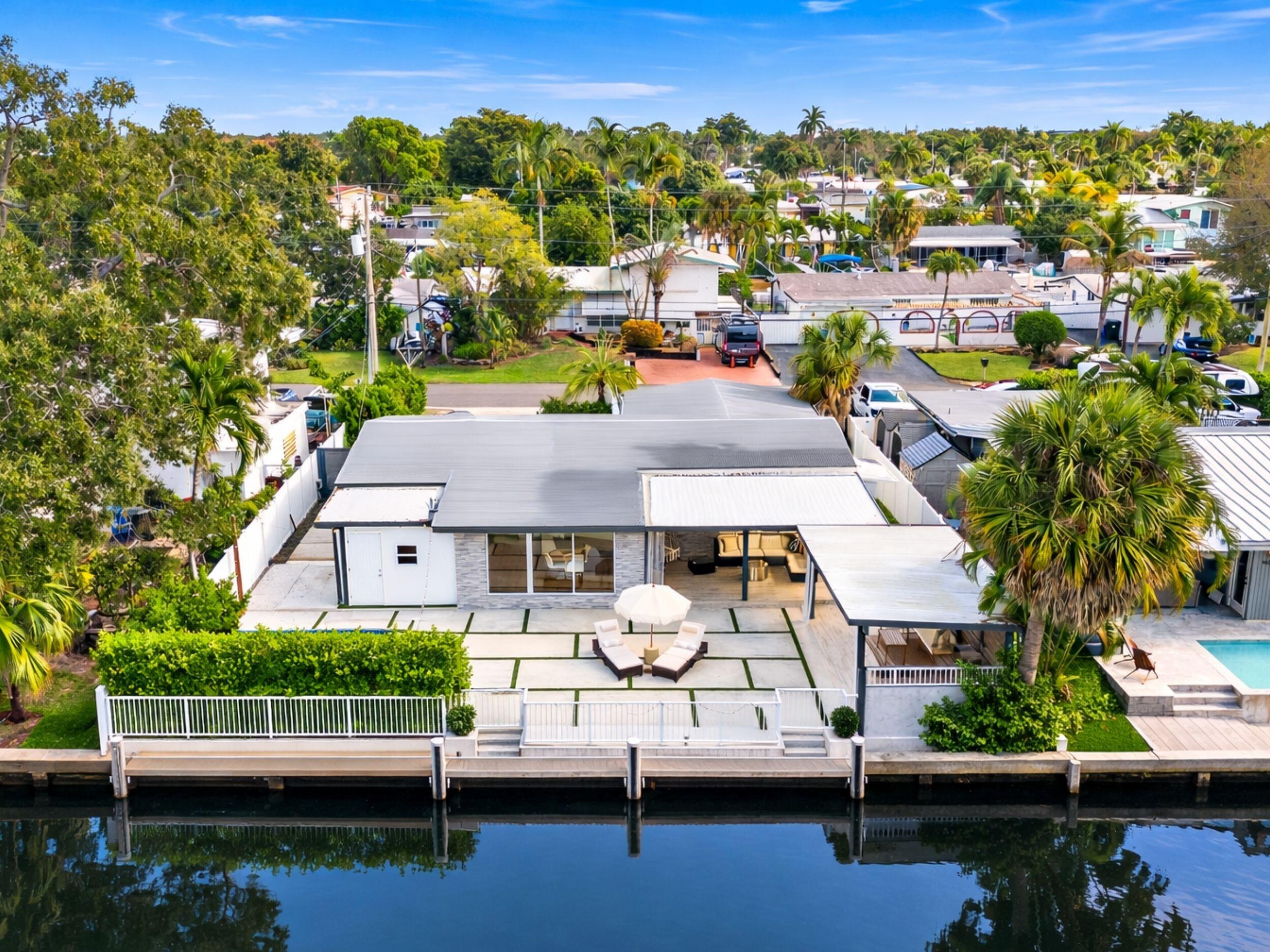 LAUDERDALE ISLES NO 2-BLK 7 - Residential