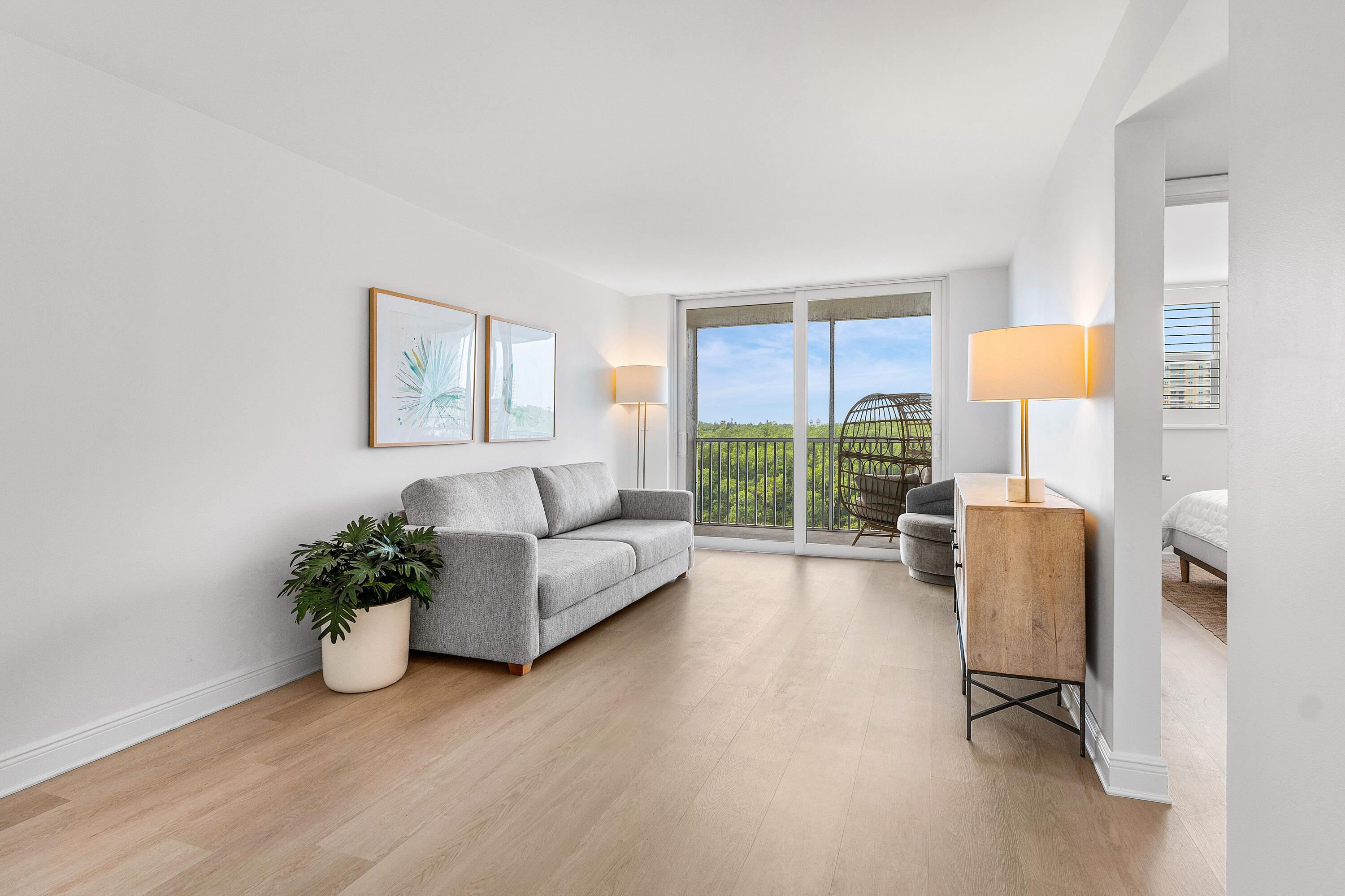 HARBOUR HALL INLET CLUB - Residential