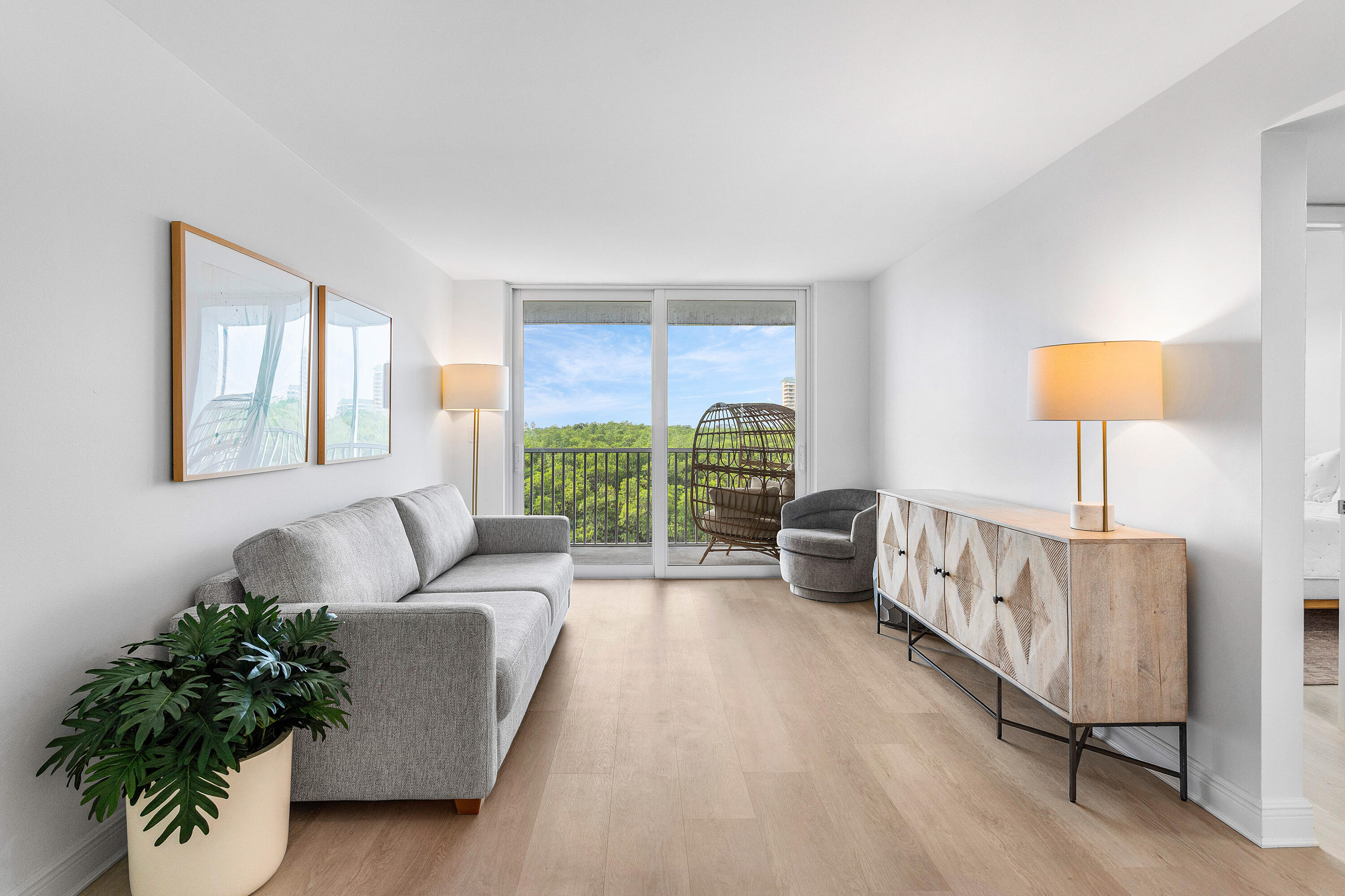HARBOUR HALL INLET CLUB - Residential
