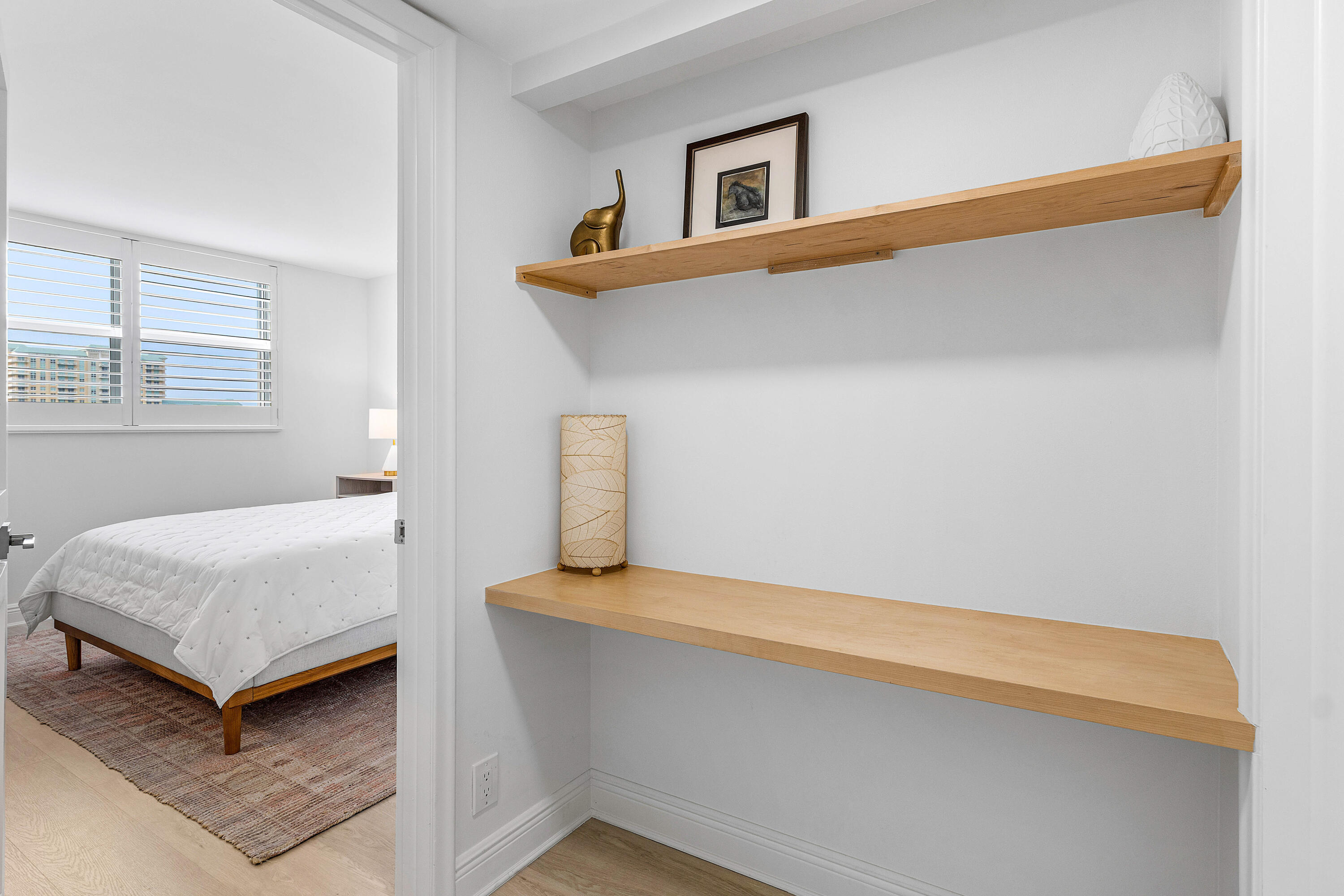 HARBOUR HALL INLET CLUB - Residential