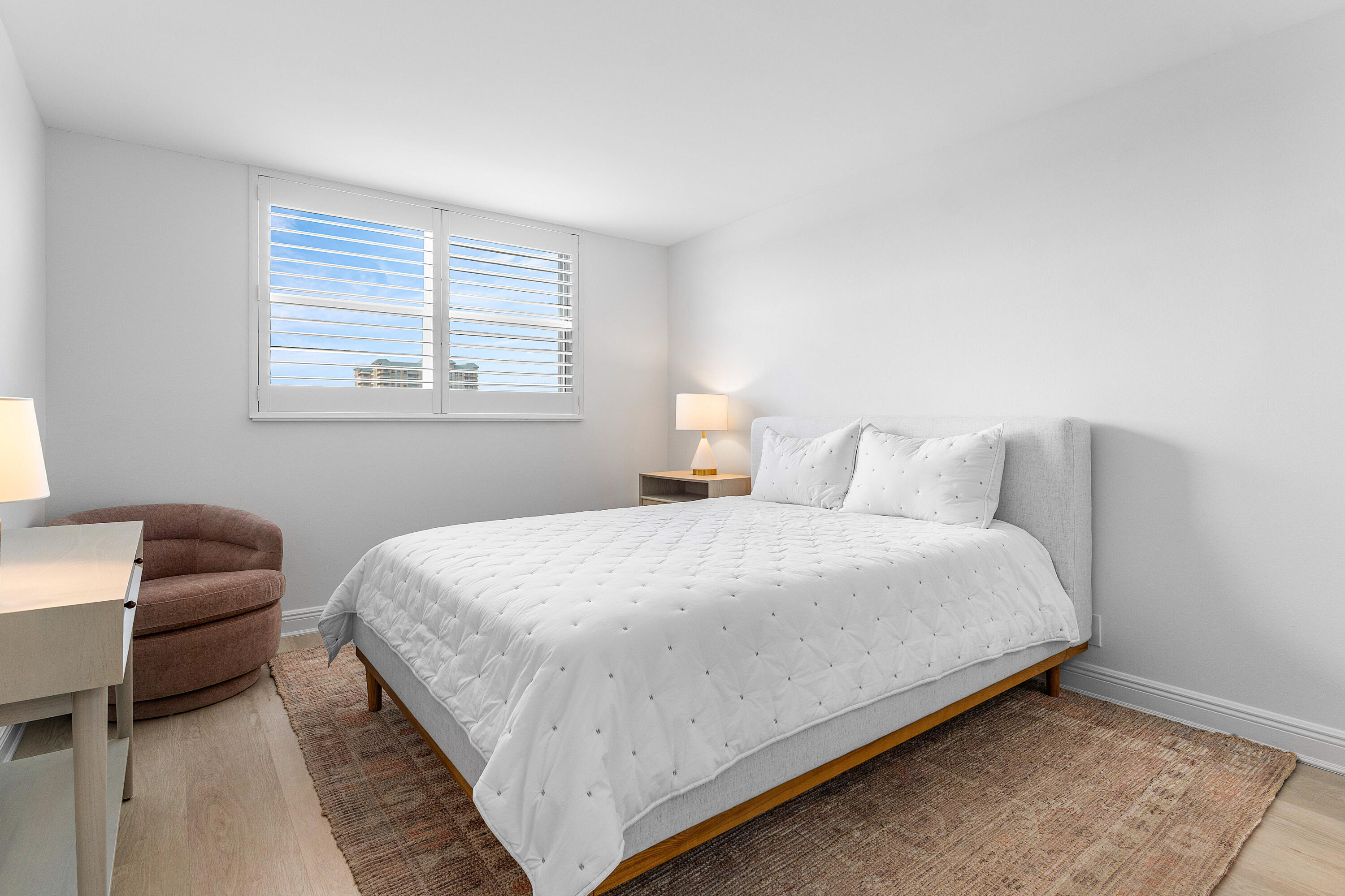 HARBOUR HALL INLET CLUB - Residential