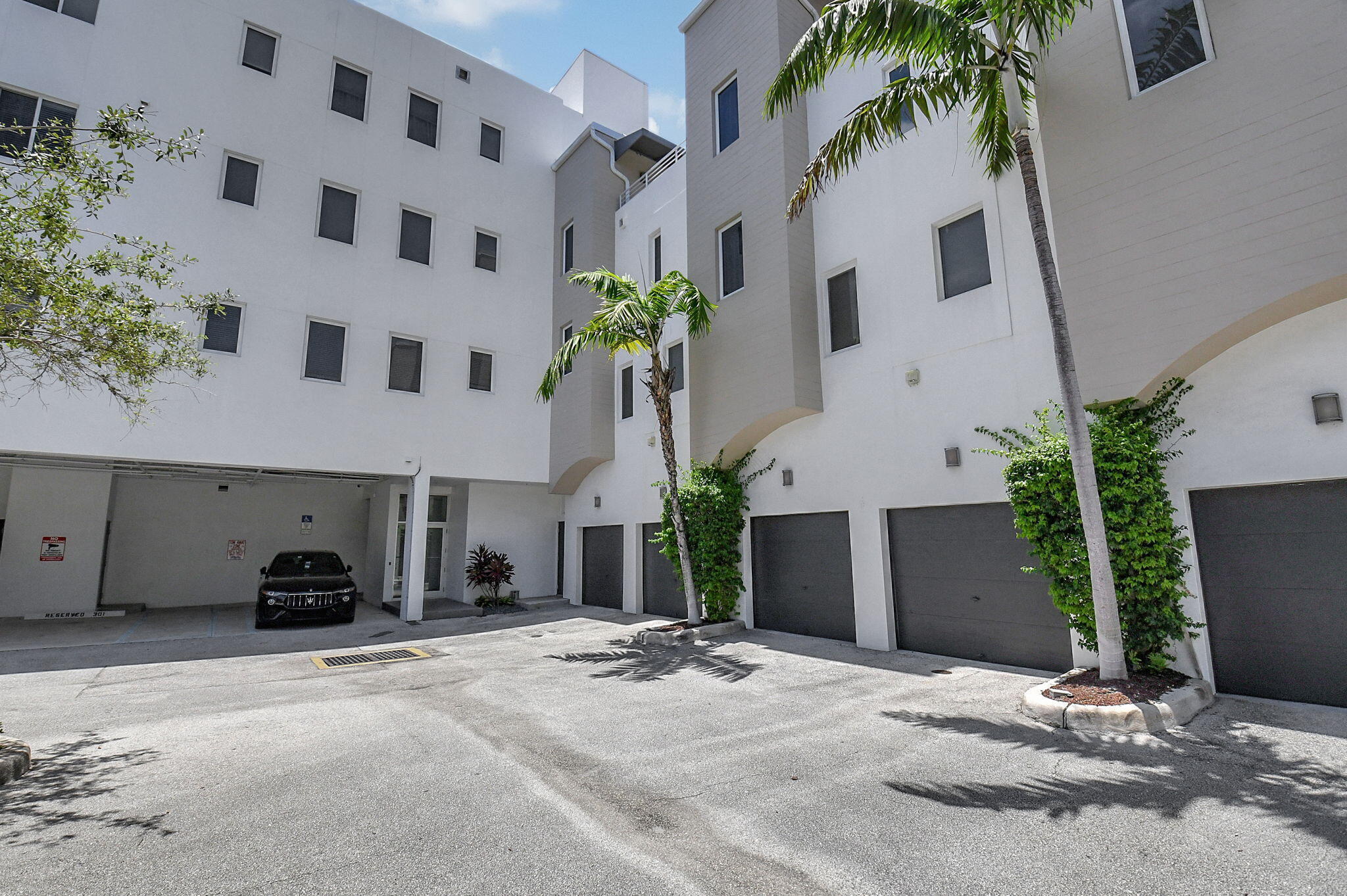 MARK DOWNTOWN CONDO - Residential Lease