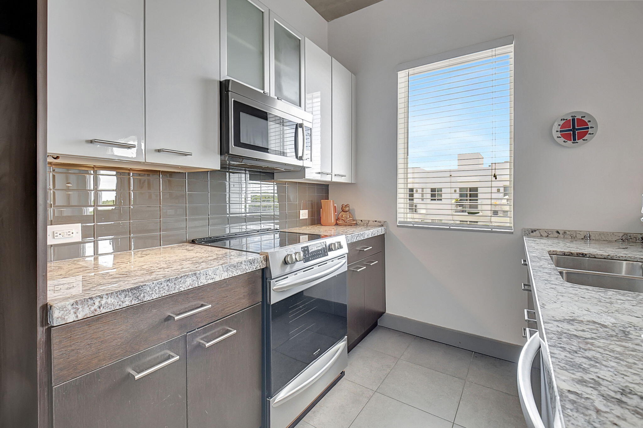 MARK DOWNTOWN CONDO - Residential Lease