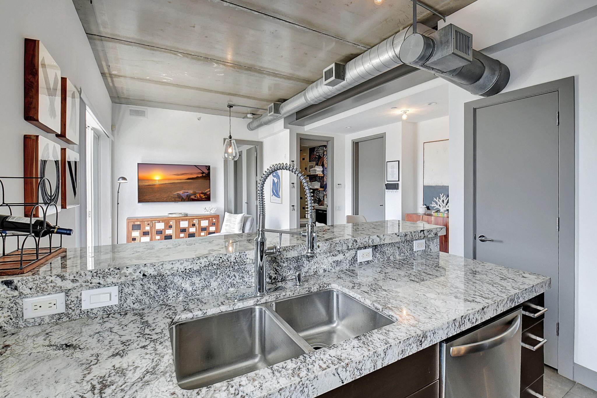 MARK DOWNTOWN CONDO - Residential Lease