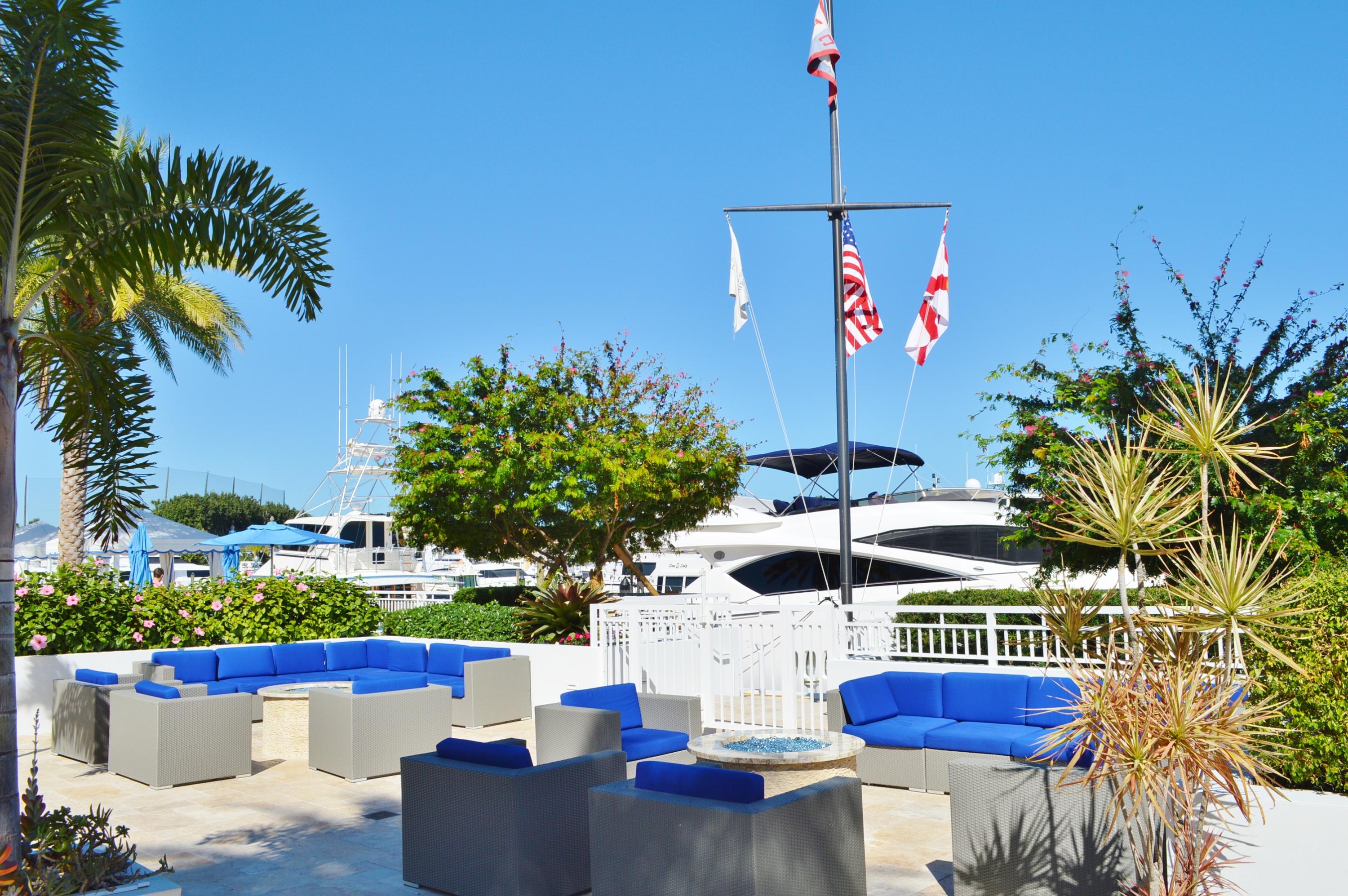 ADMIRALS COVE - Residential