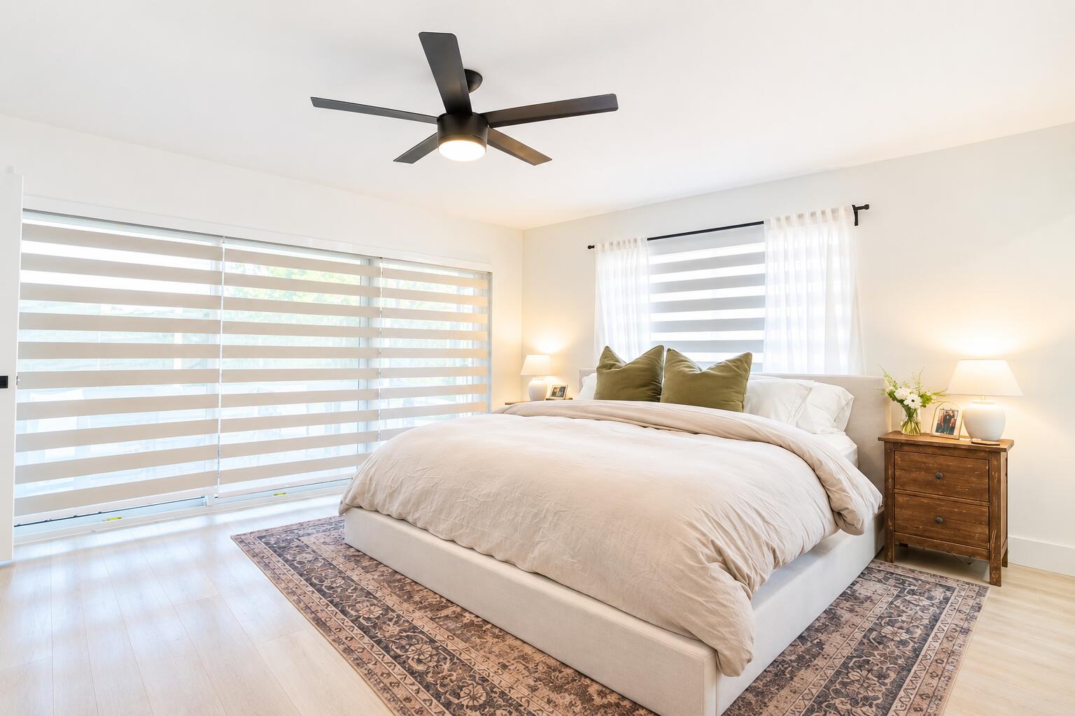 HAMPTON LAKES - Residential