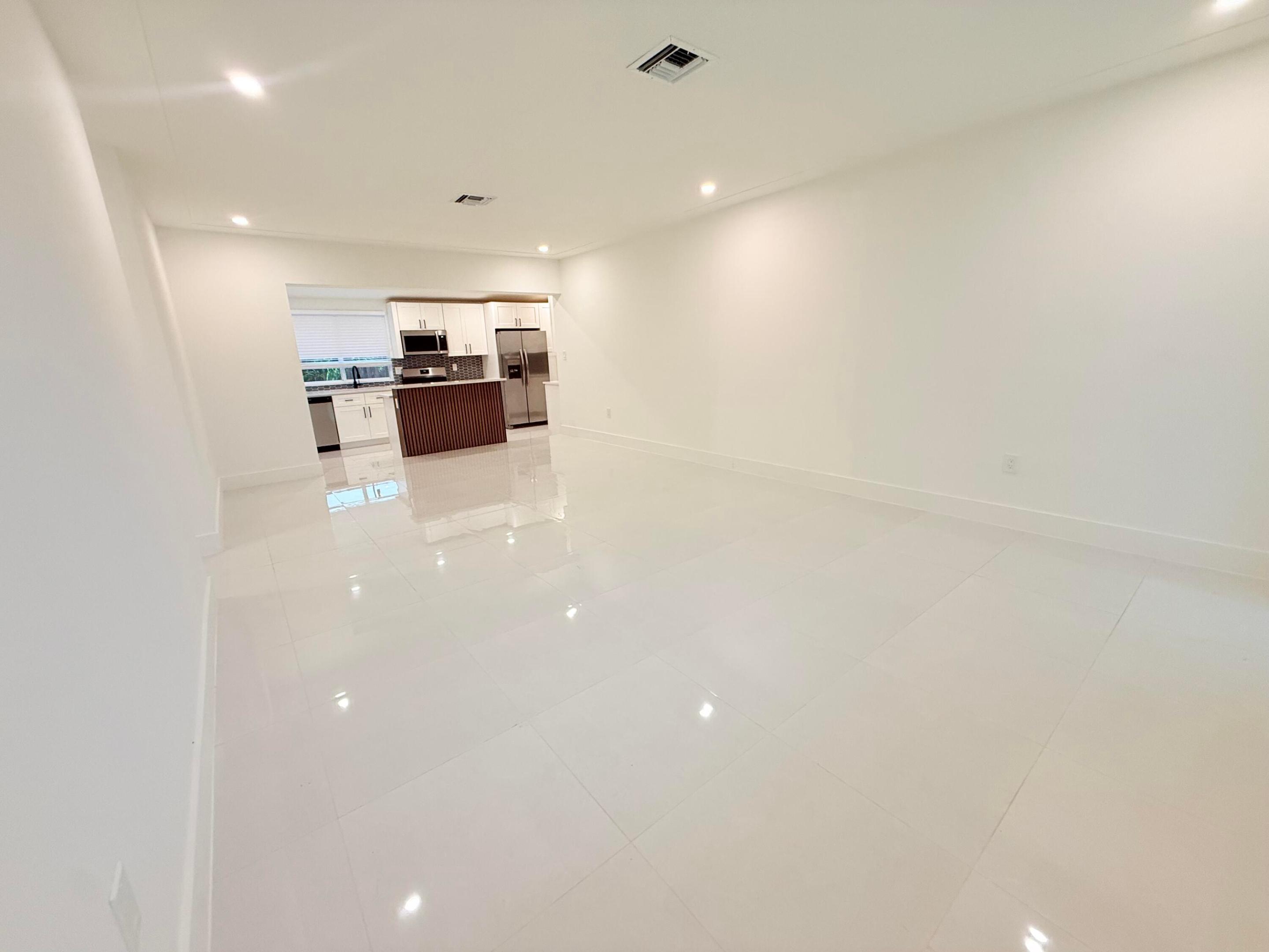PALM SPRINGS VILLAGE 2 - Residential Lease