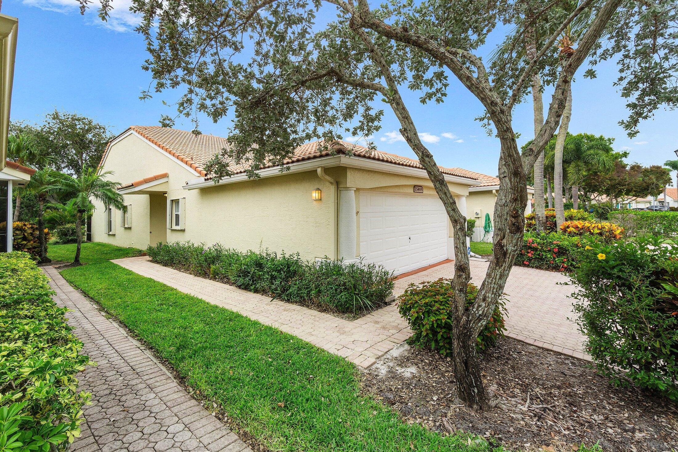 FLORAL LAKES 1 - Residential