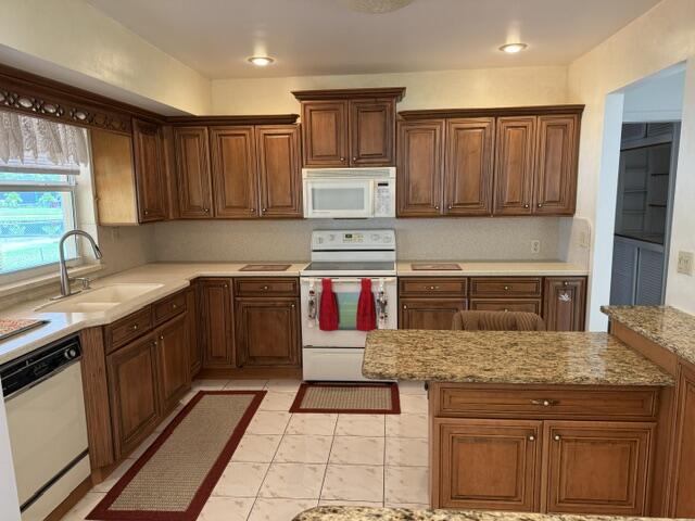 Pasadena Lakes West 69-37 - Residential