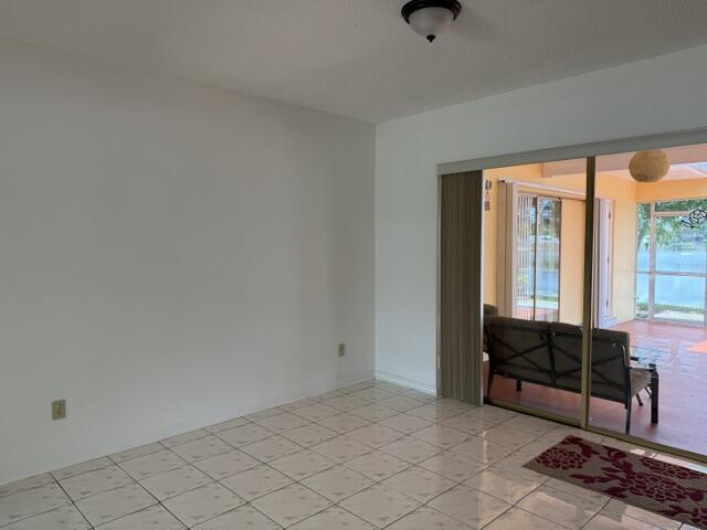 Pasadena Lakes West 69-37 - Residential