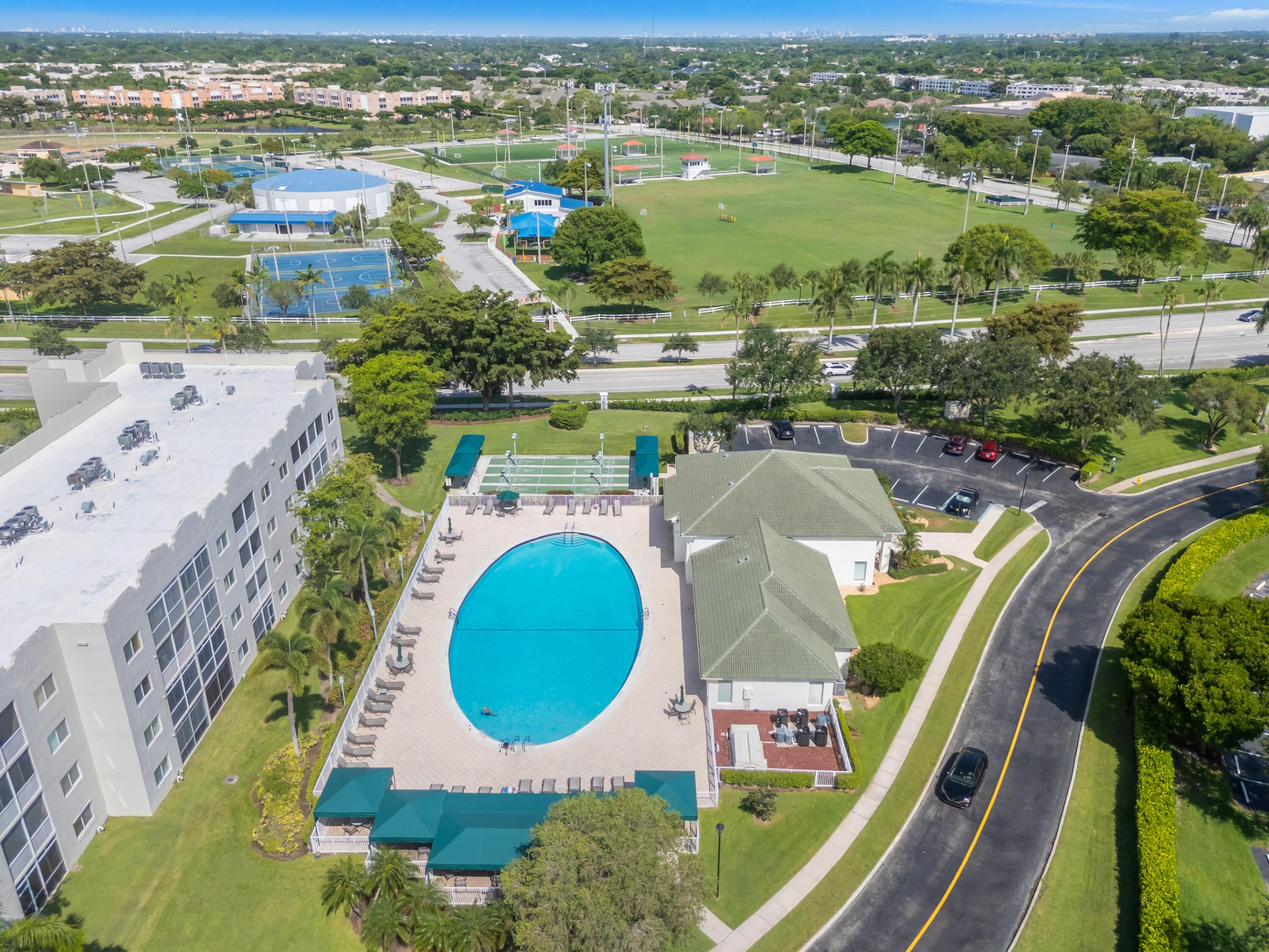 SOUTHAMPTON CONDOMINIUM I - Residential