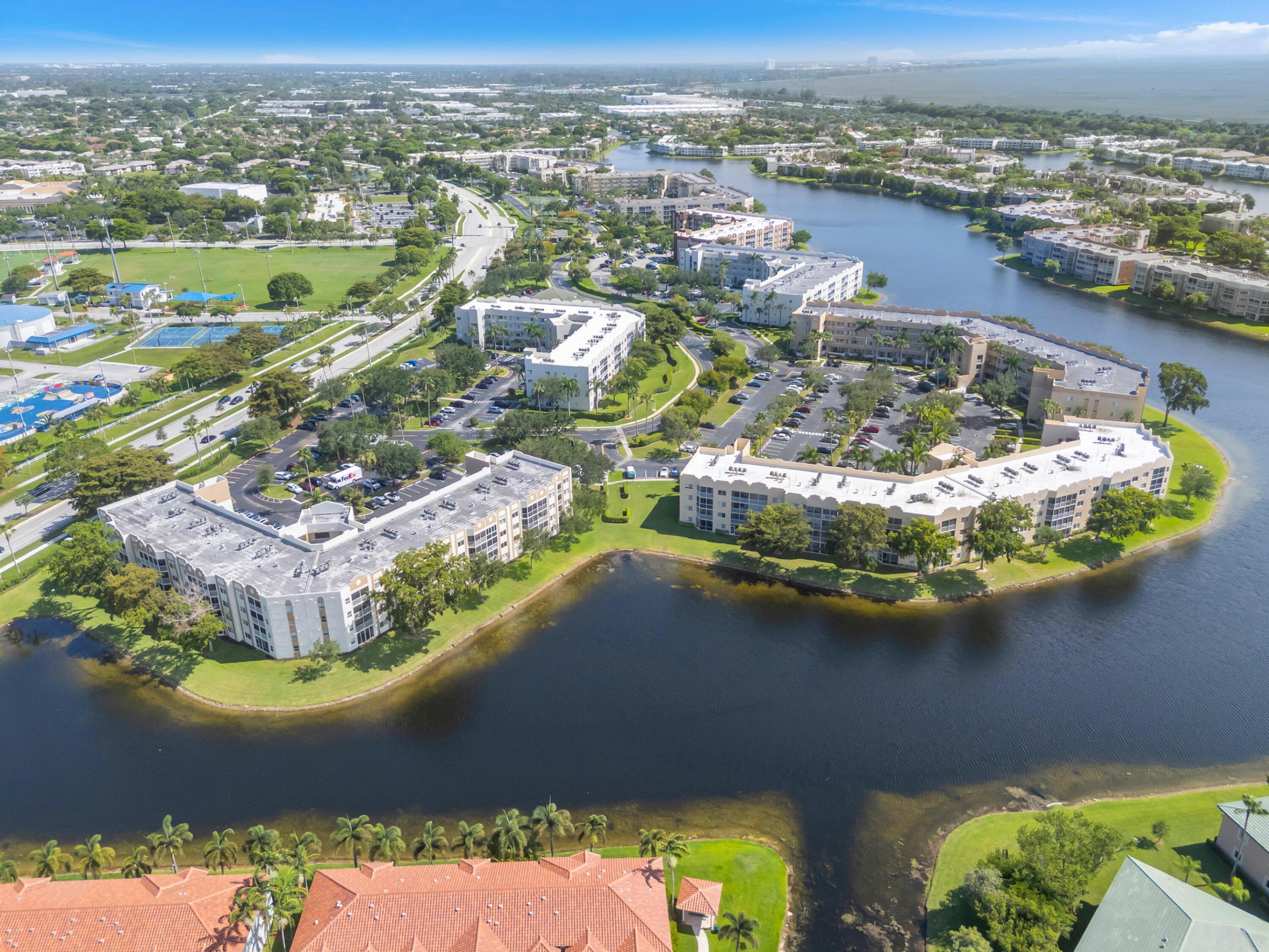 SOUTHAMPTON CONDOMINIUM I - Residential