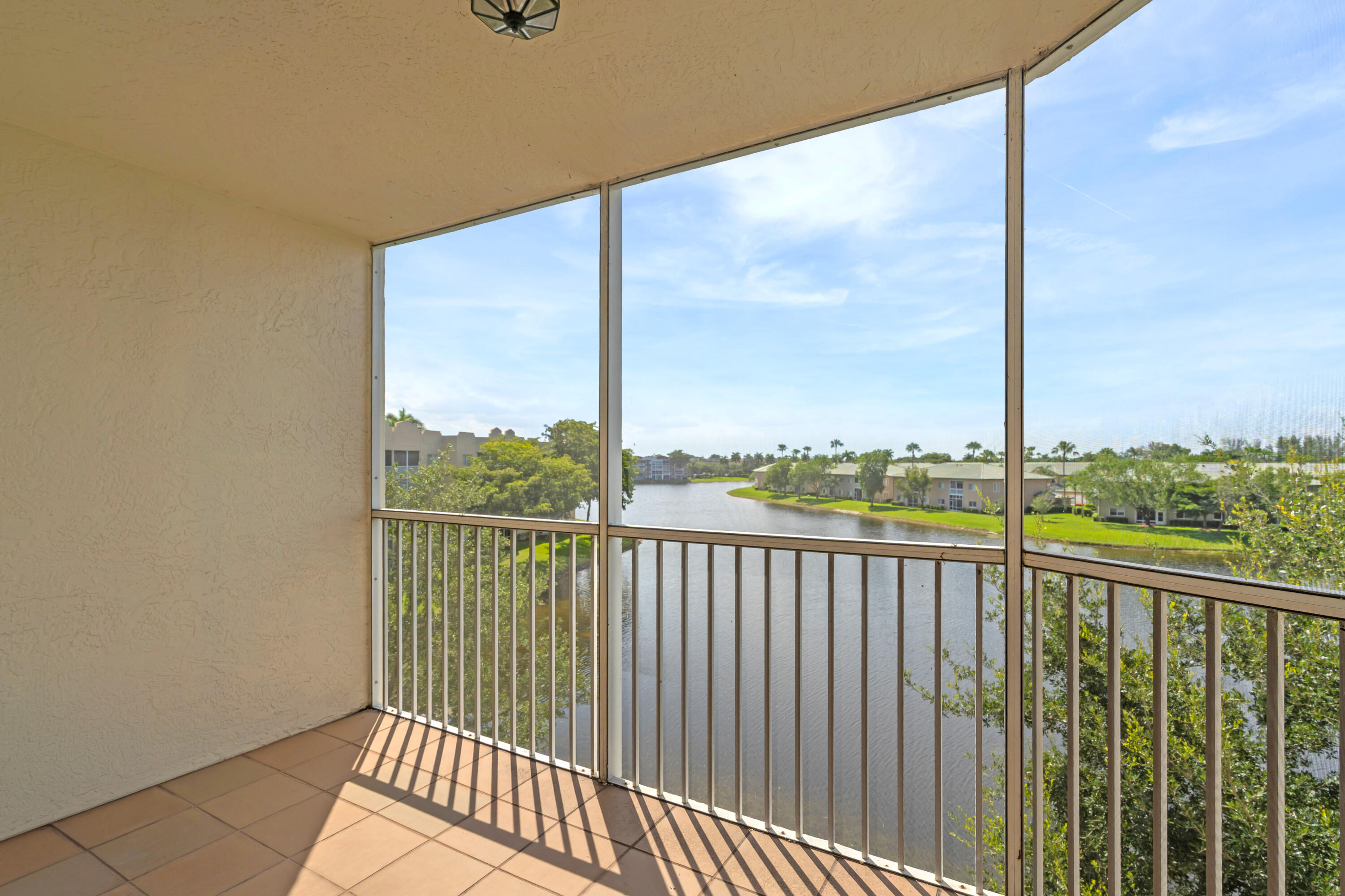 SOUTHAMPTON CONDOMINIUM I - Residential