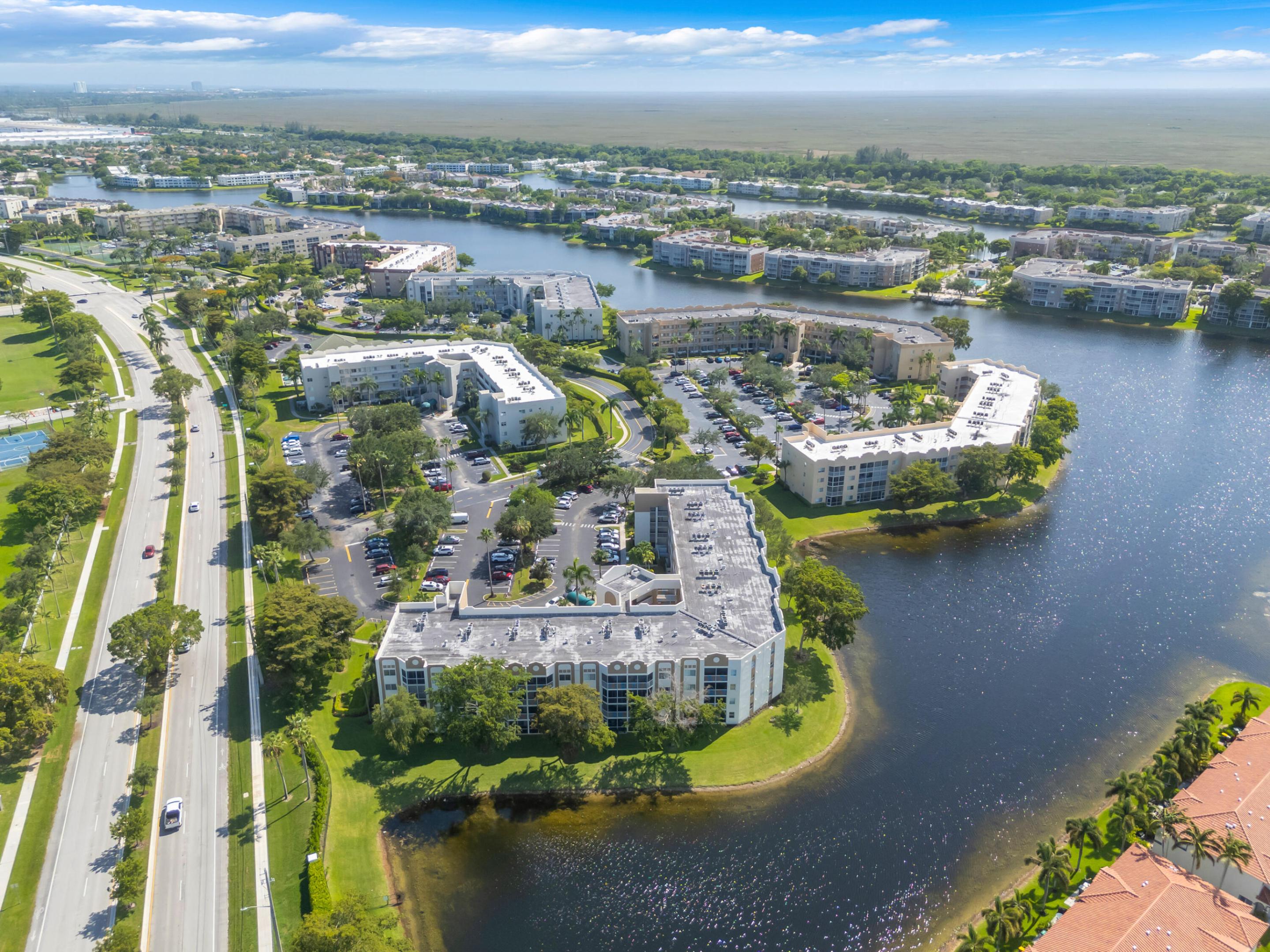 SOUTHAMPTON CONDOMINIUM I - Residential