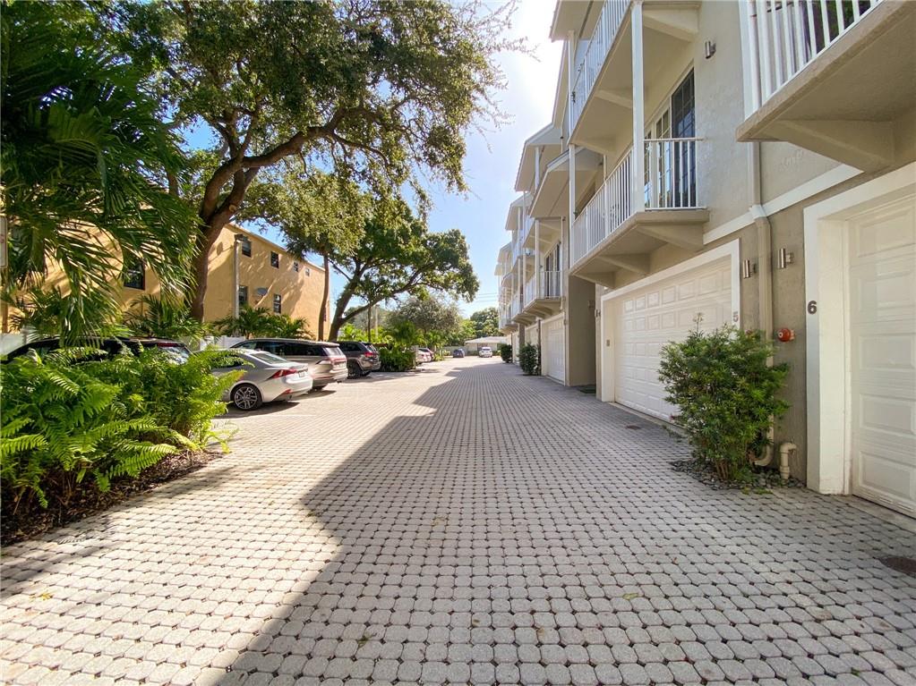 Manor Oaks Townhomes - Residential