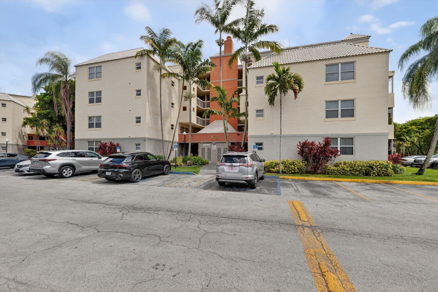 Bright and spacious first-floor 1-bedroom, 1-bathroom corner unit in the desirable Vistas at Doral. Features include a screened patio, extra storage, and a washer and dryer inside the unit. Enjoy resort-style amenities, including a pool, fitness center, tennis courts, and 24-hour security. Conveniently located near top-rated schools, shopping, dining, and major roadways. Move-in ready!