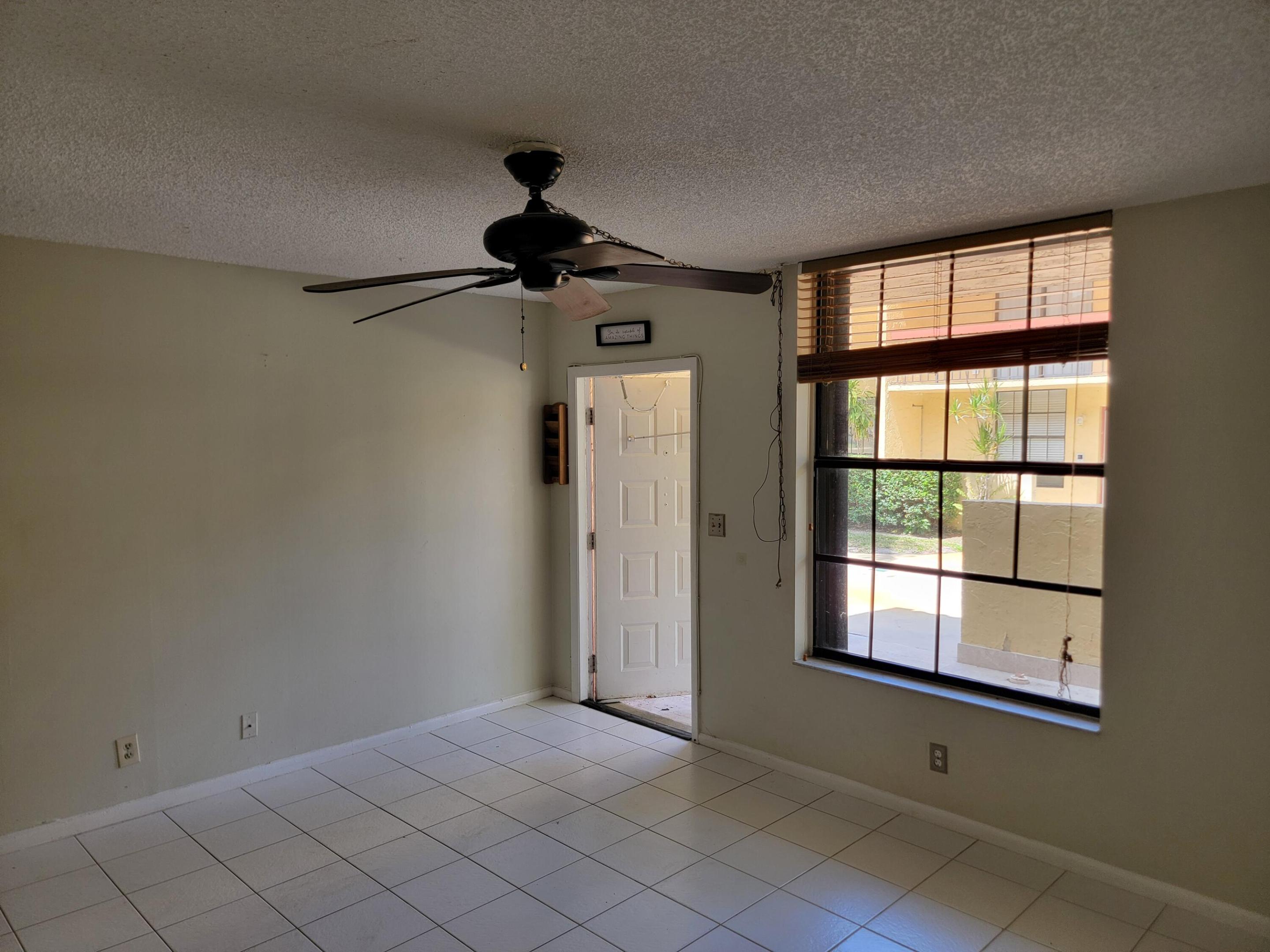 VISTA GARDENS I CONDO - Residential Lease