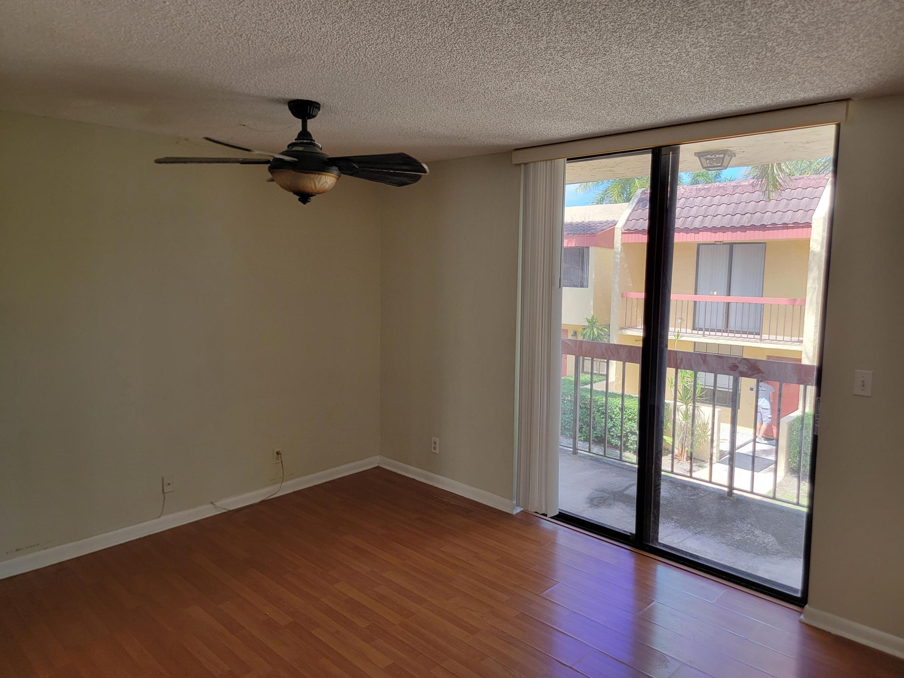 VISTA GARDENS I CONDO - Residential Lease