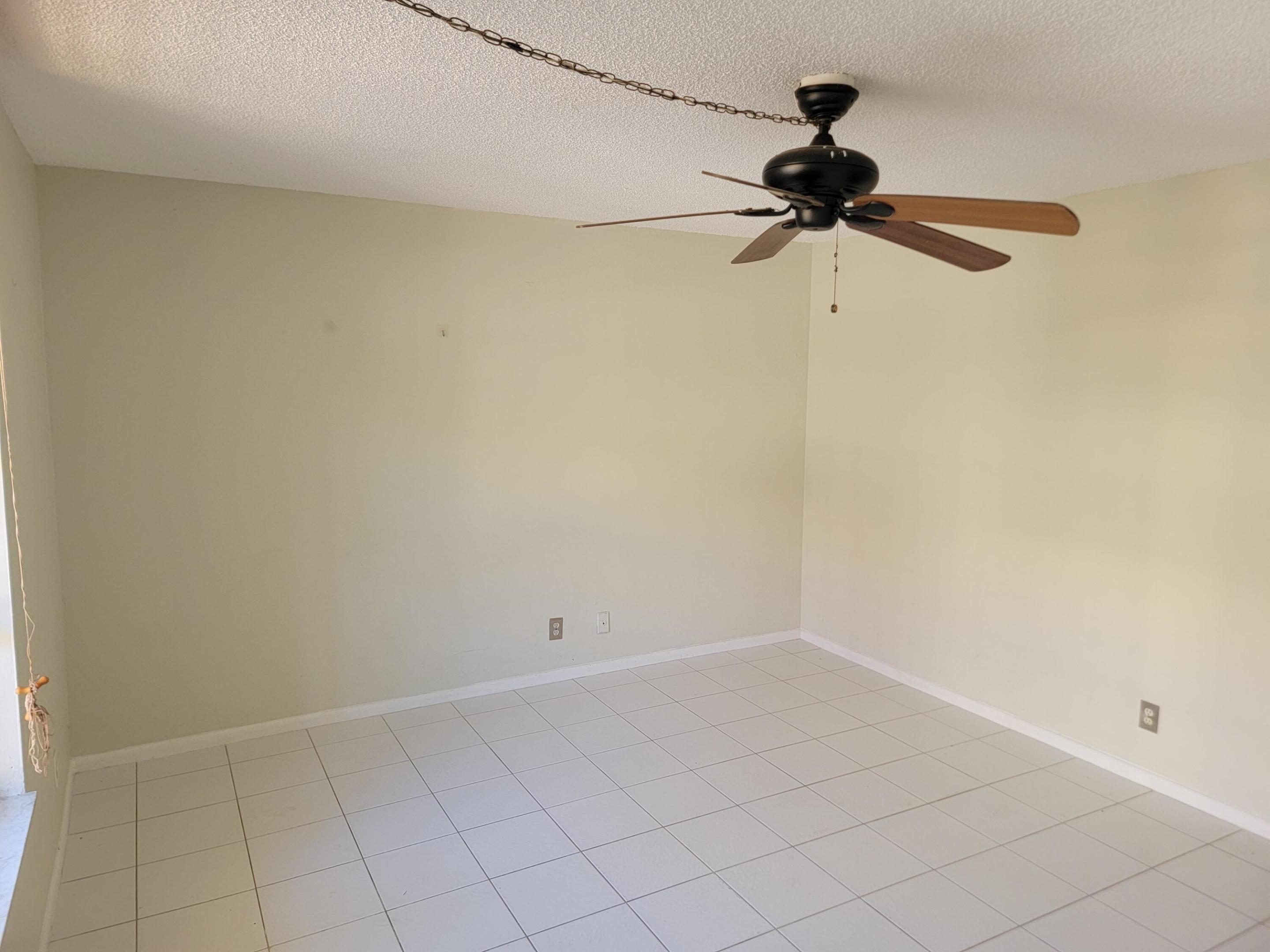 VISTA GARDENS I CONDO - Residential Lease