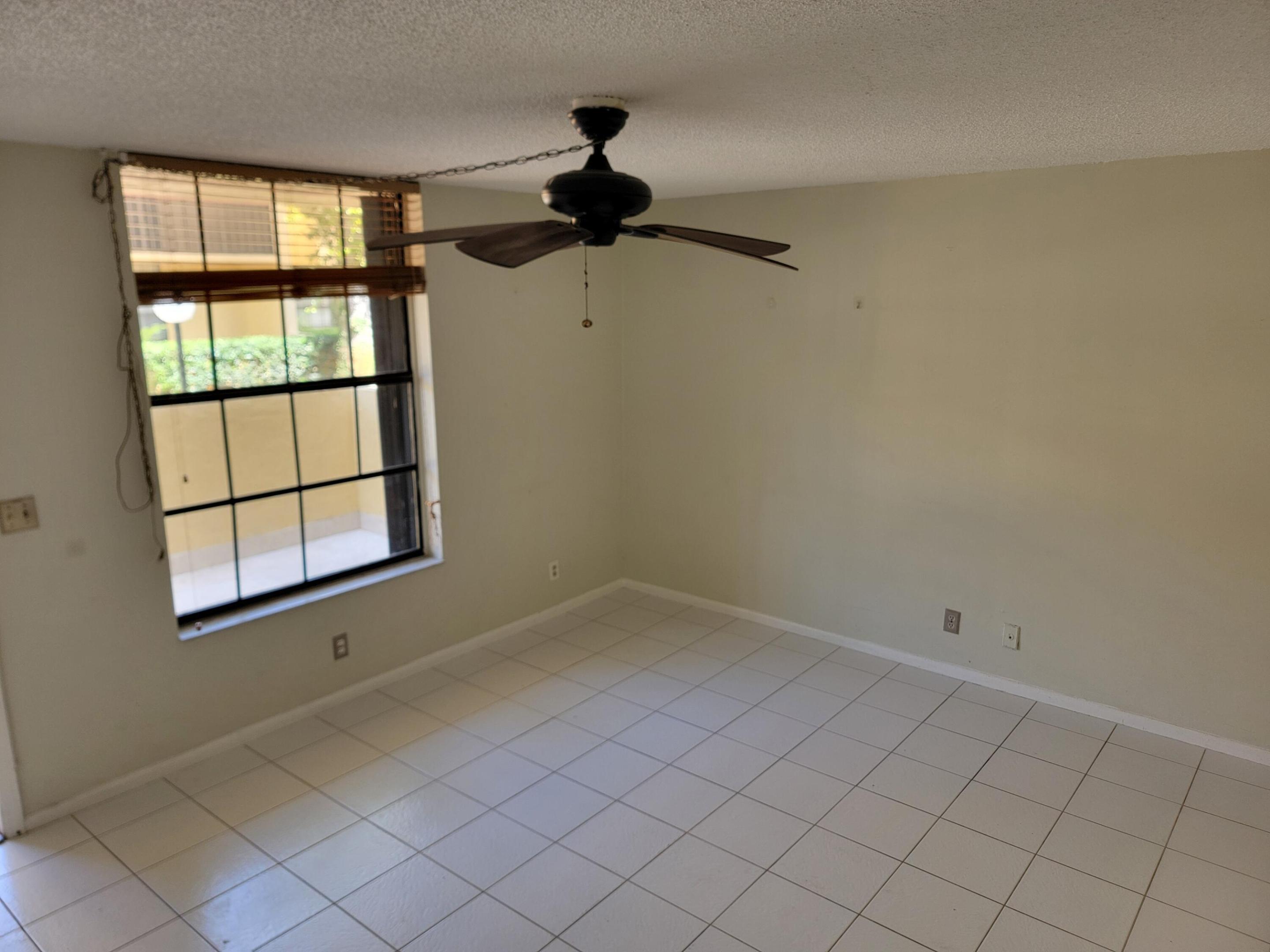 VISTA GARDENS I CONDO - Residential Lease