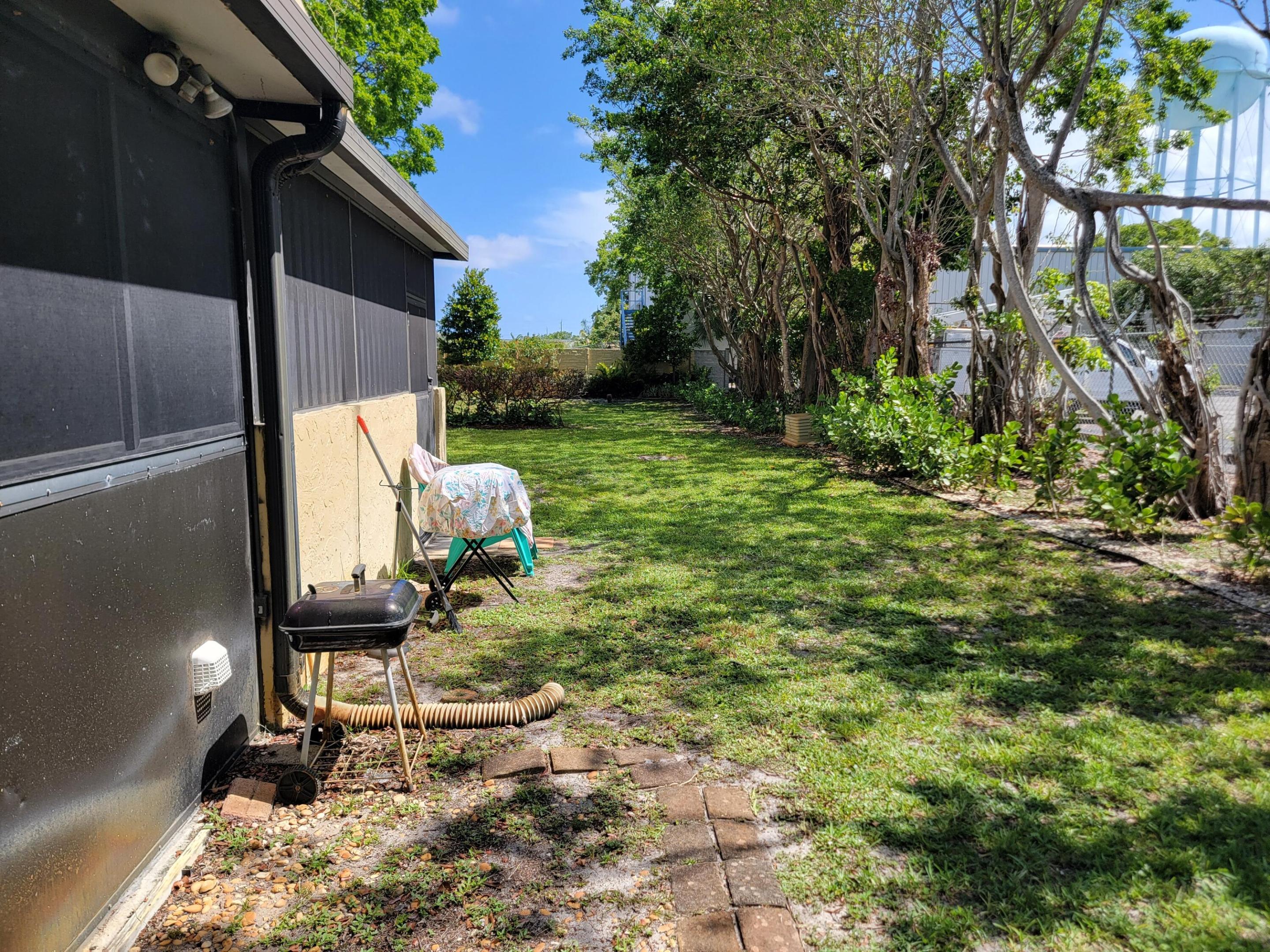 VISTA GARDENS I CONDO - Residential Lease