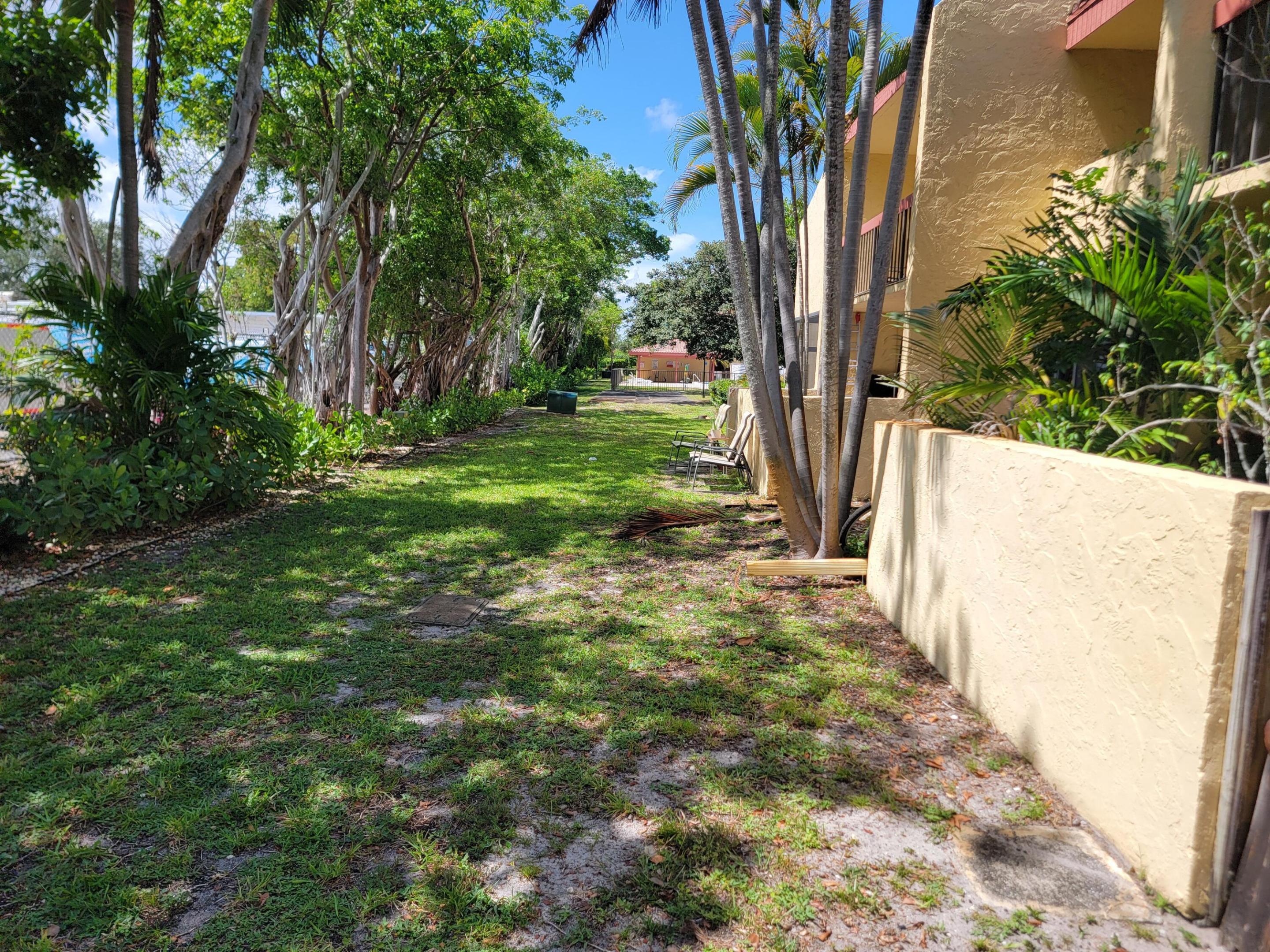 VISTA GARDENS I CONDO - Residential Lease