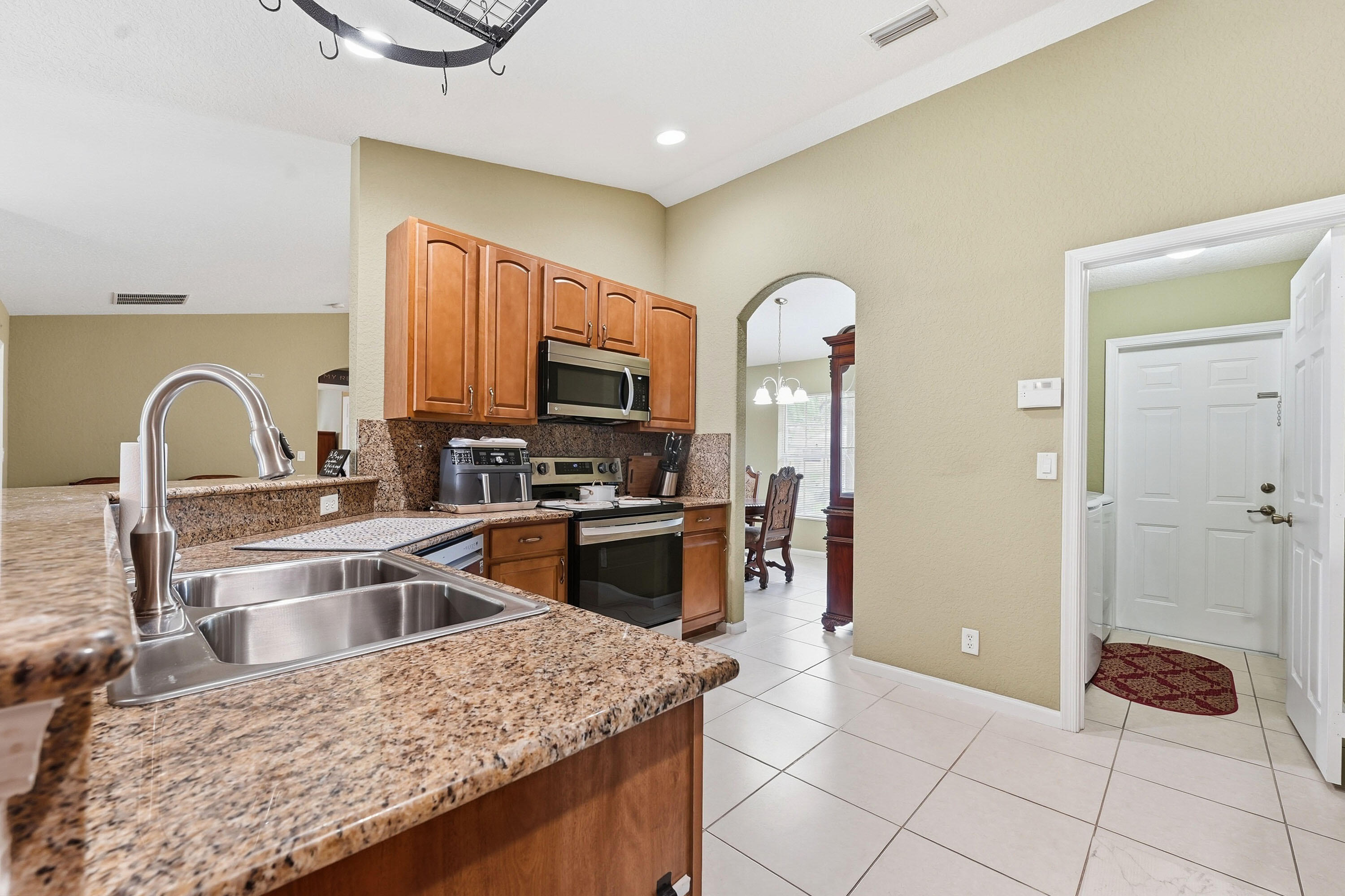 PORT ST LUCIE SECTION 8 - Residential