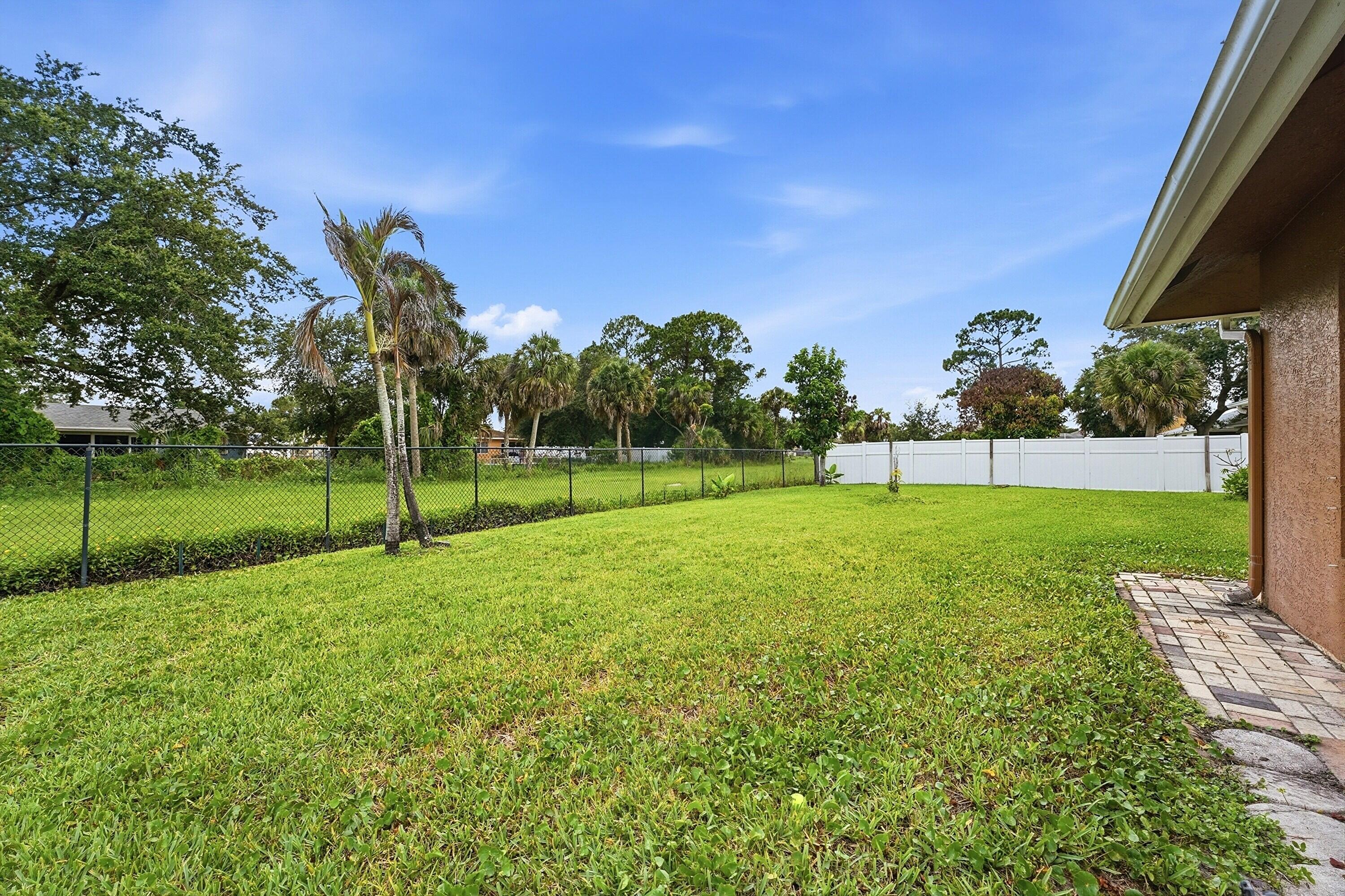 PORT ST LUCIE SECTION 8 - Residential