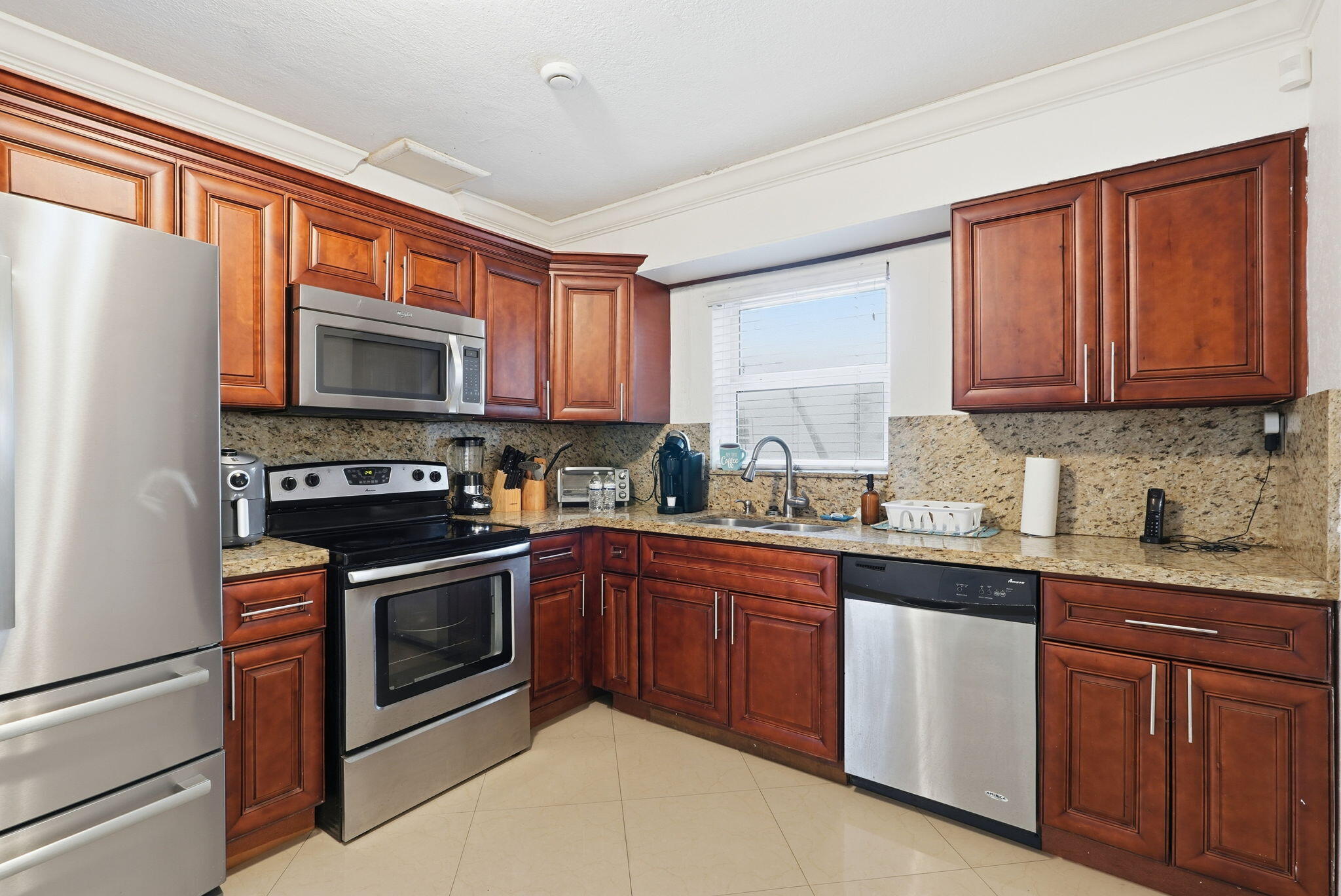 NORTH HOLLYWOOD - Residential Income