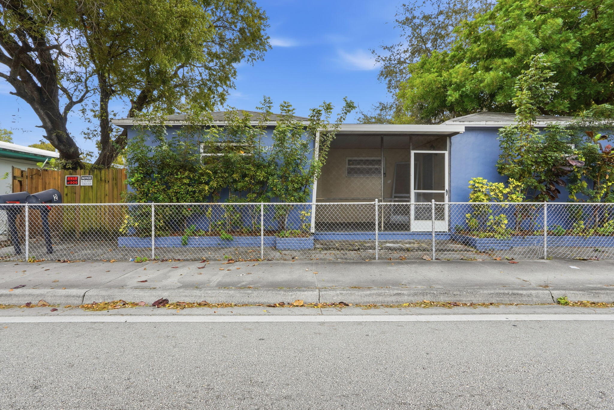 NORTH HOLLYWOOD - Residential Income