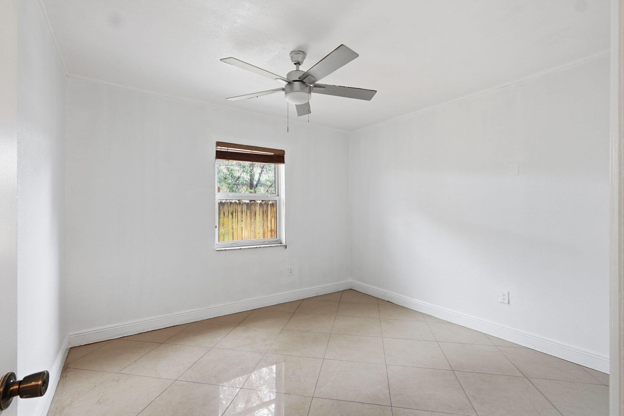 NORTH HOLLYWOOD - Residential Income