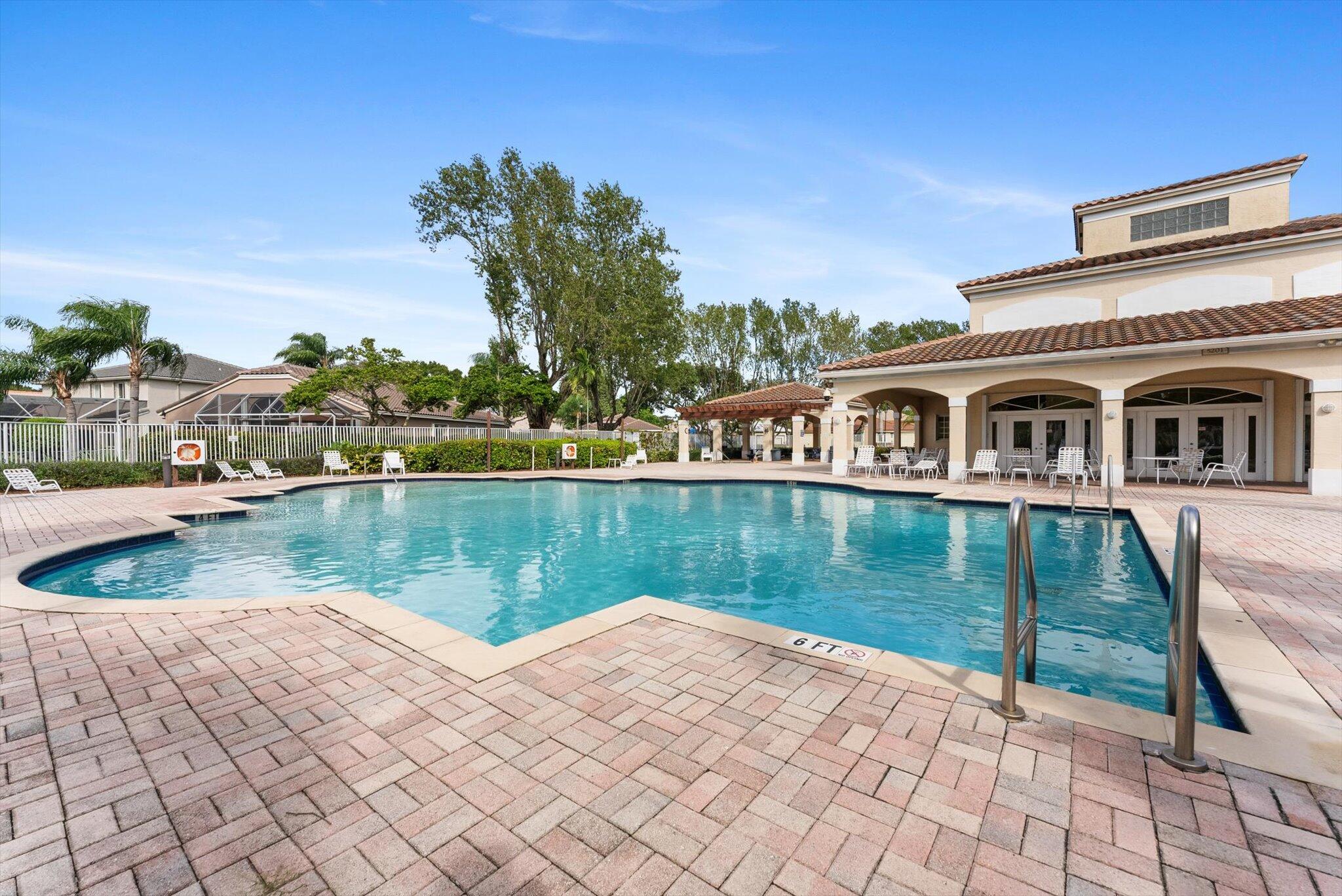 REGENCY LAKES AT COCONUT CREEK - Residential