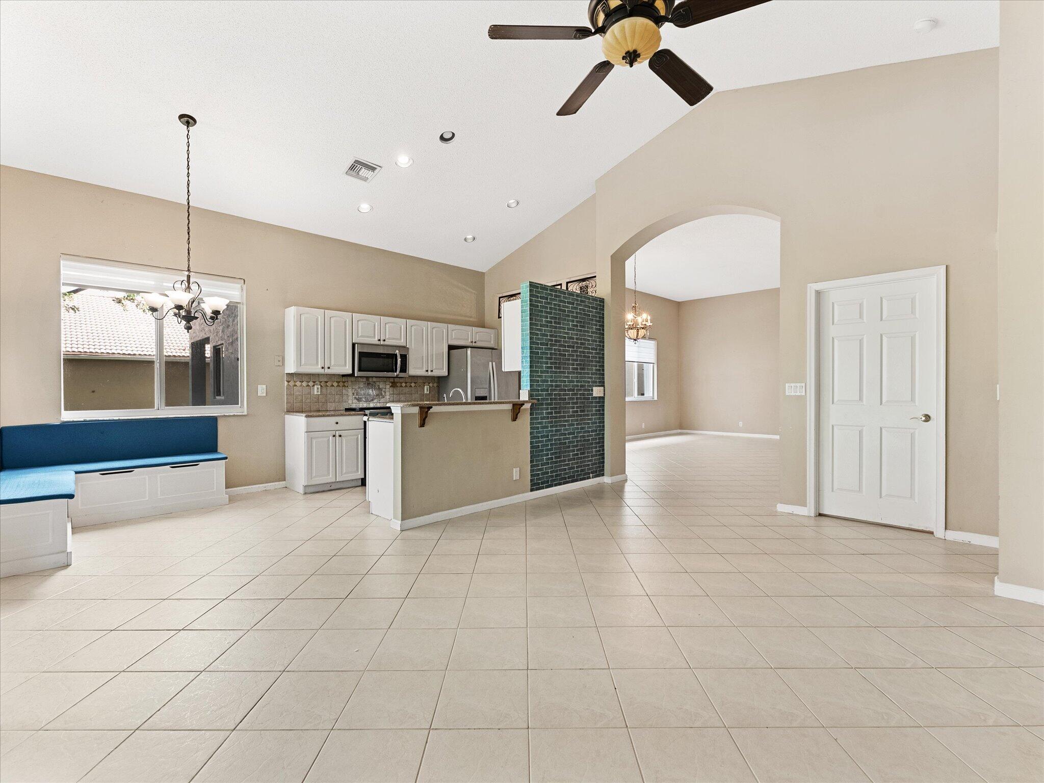 REGENCY LAKES AT COCONUT CREEK - Residential