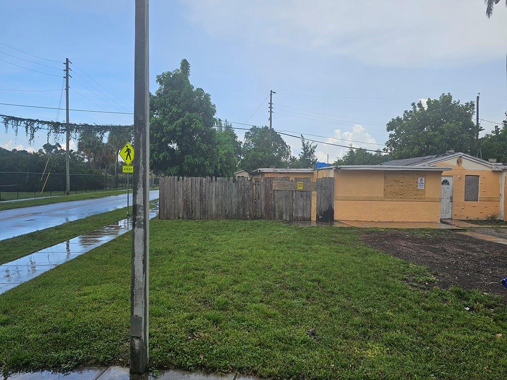 Sun Land Park 25-30 B - Residential