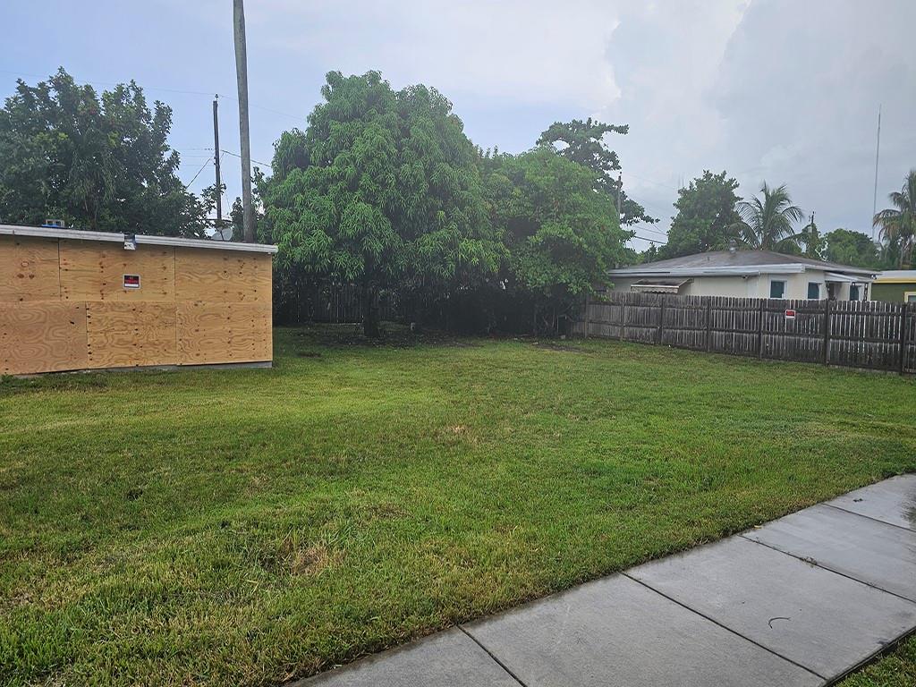Sun Land Park 25-30 B - Residential