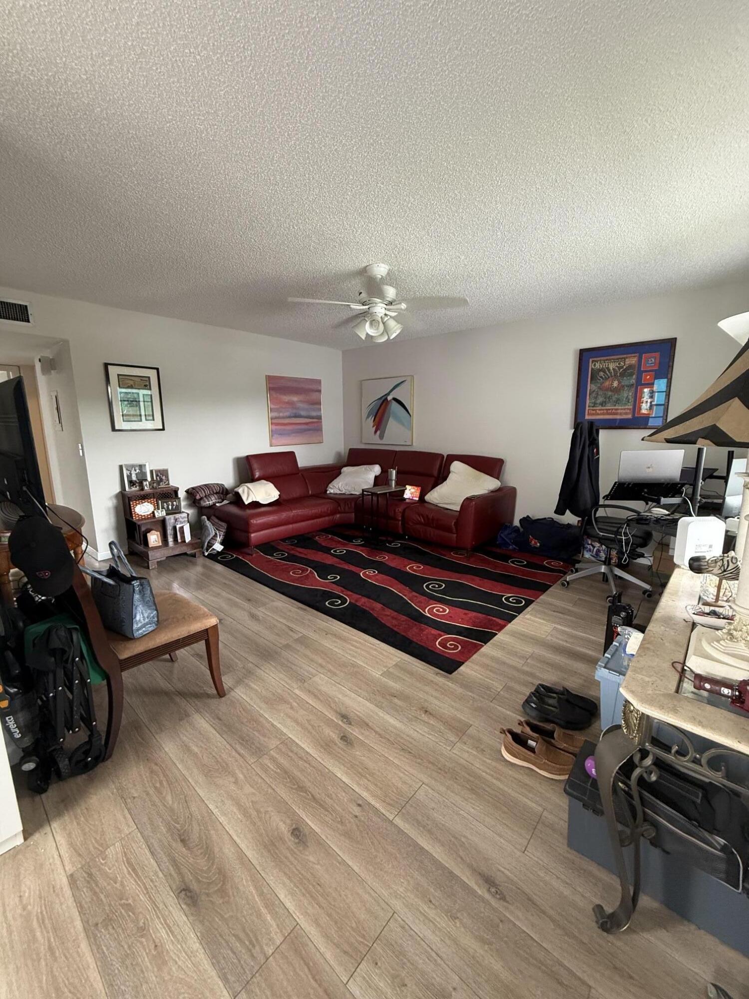 KINGS POINT - Residential