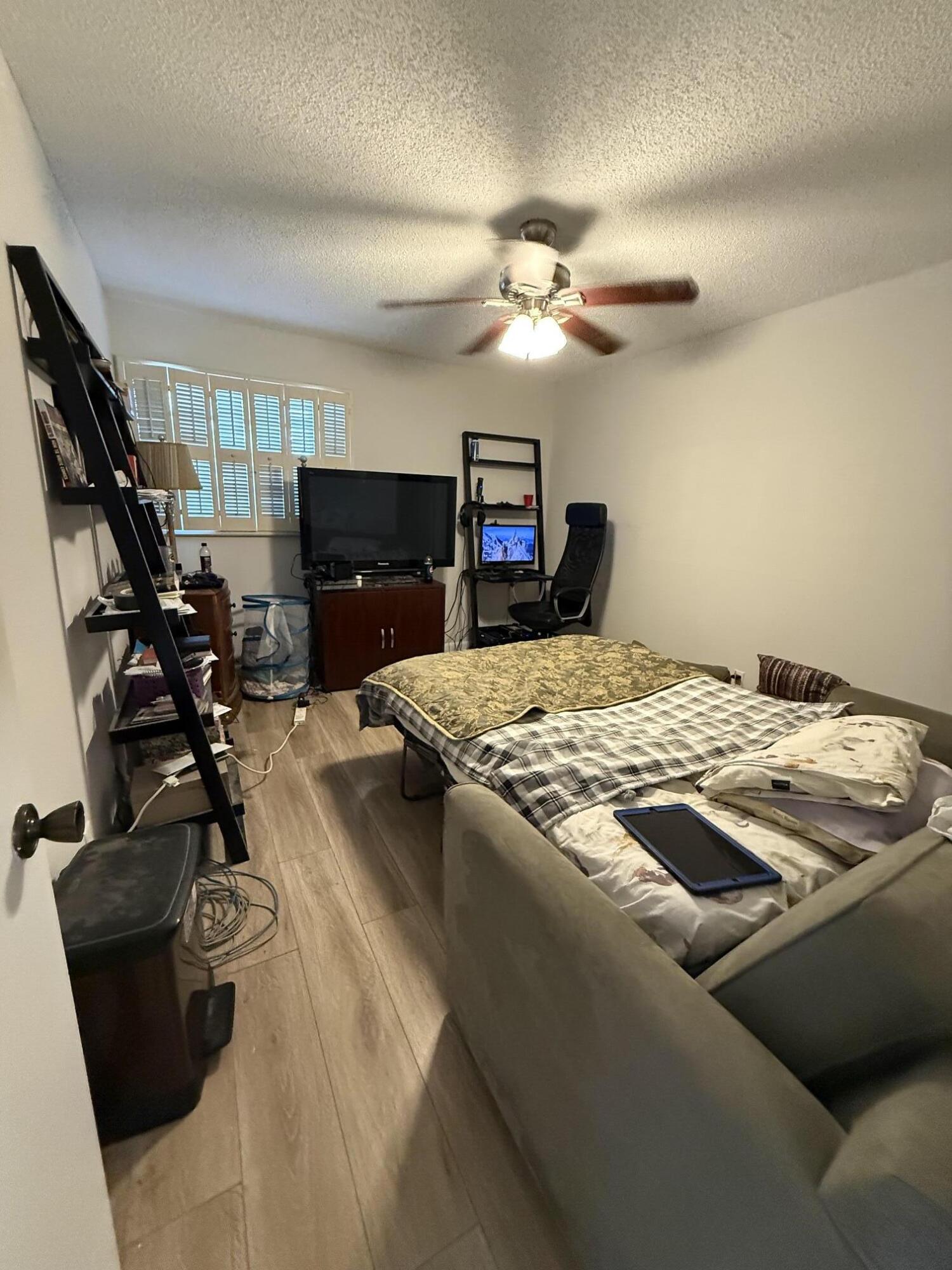 KINGS POINT - Residential