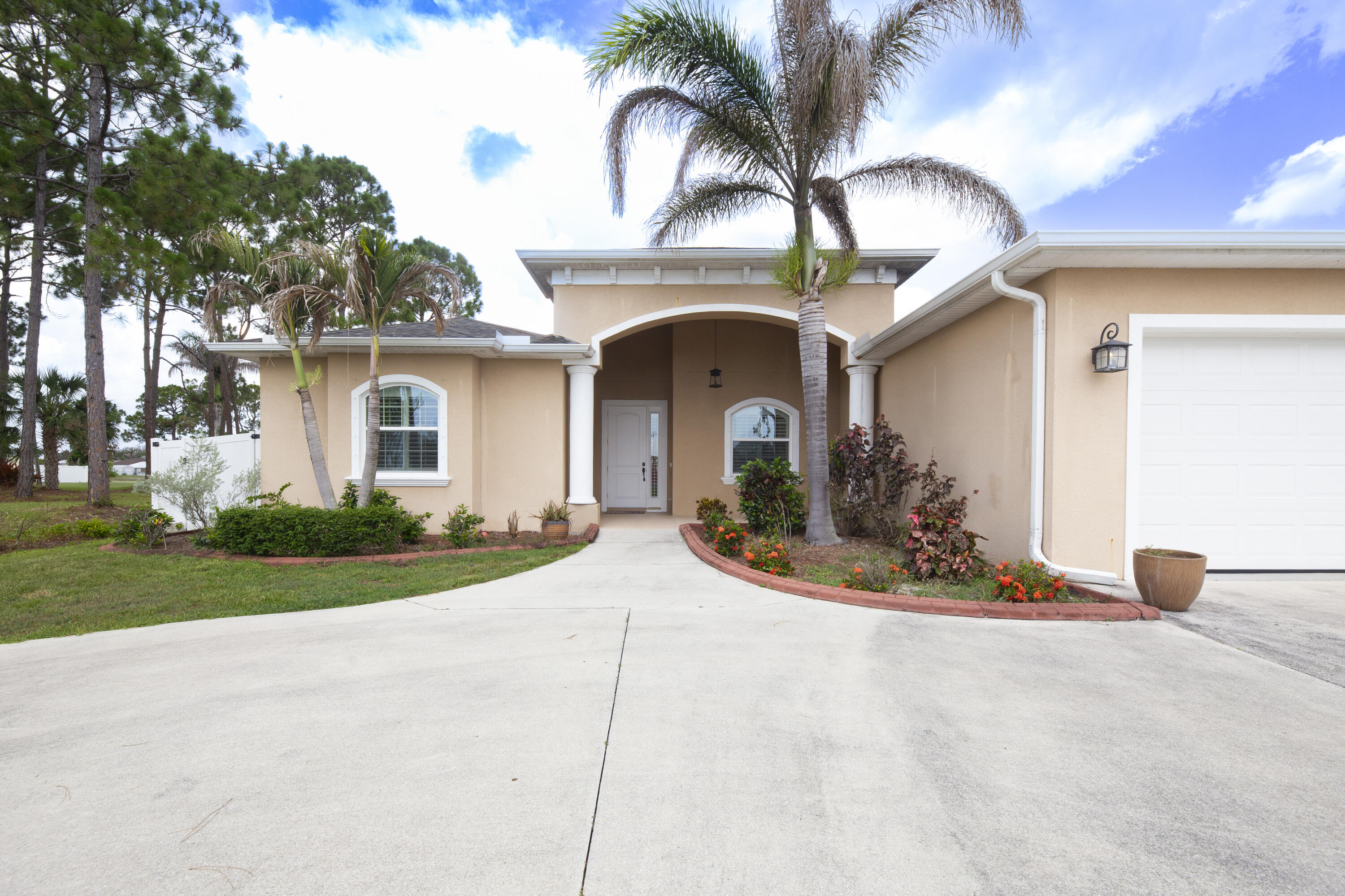 PORT ST LUCIE SECTION 44 - Residential