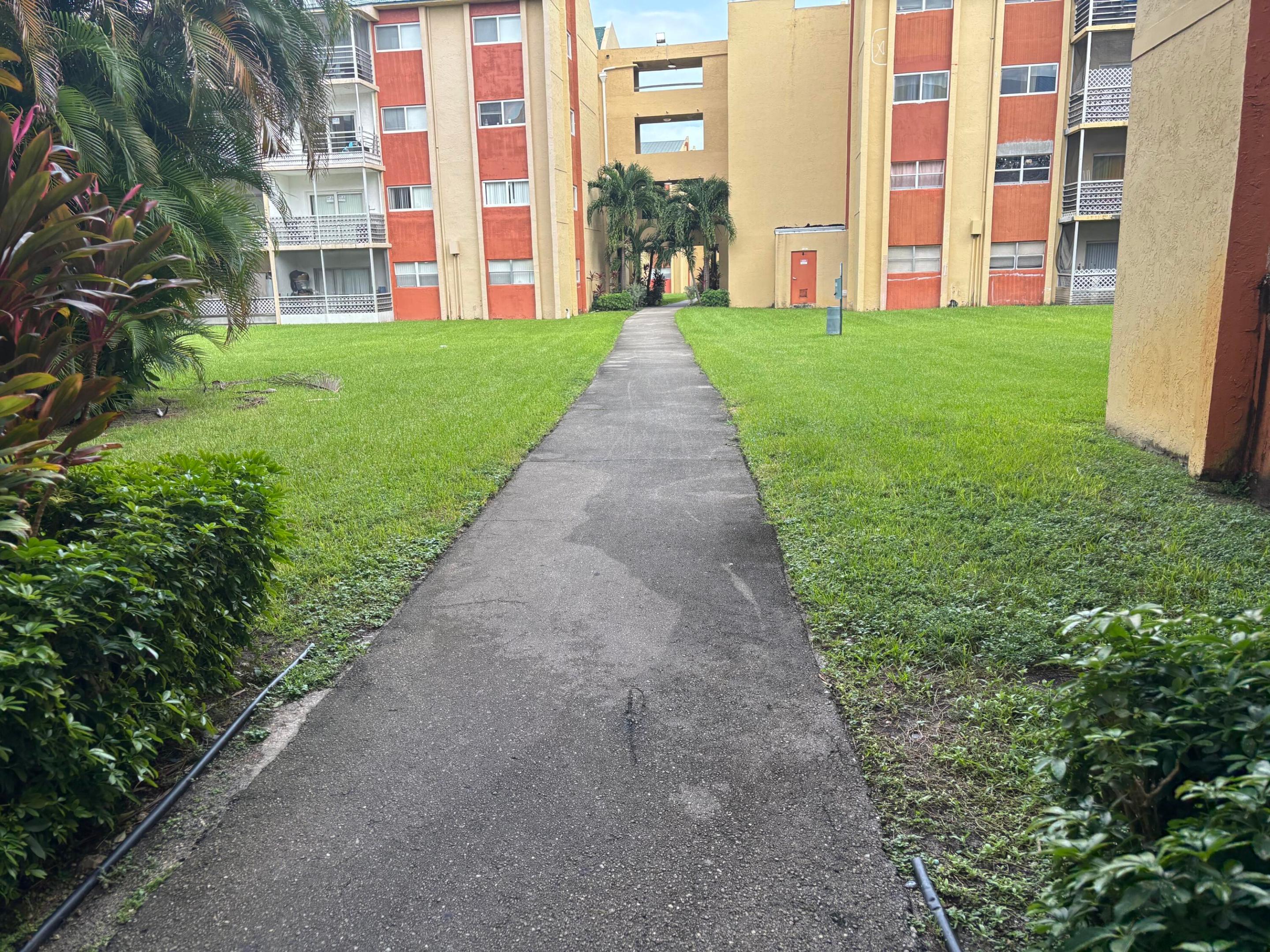 Royal Point I CONDOMINIUM - Residential Lease