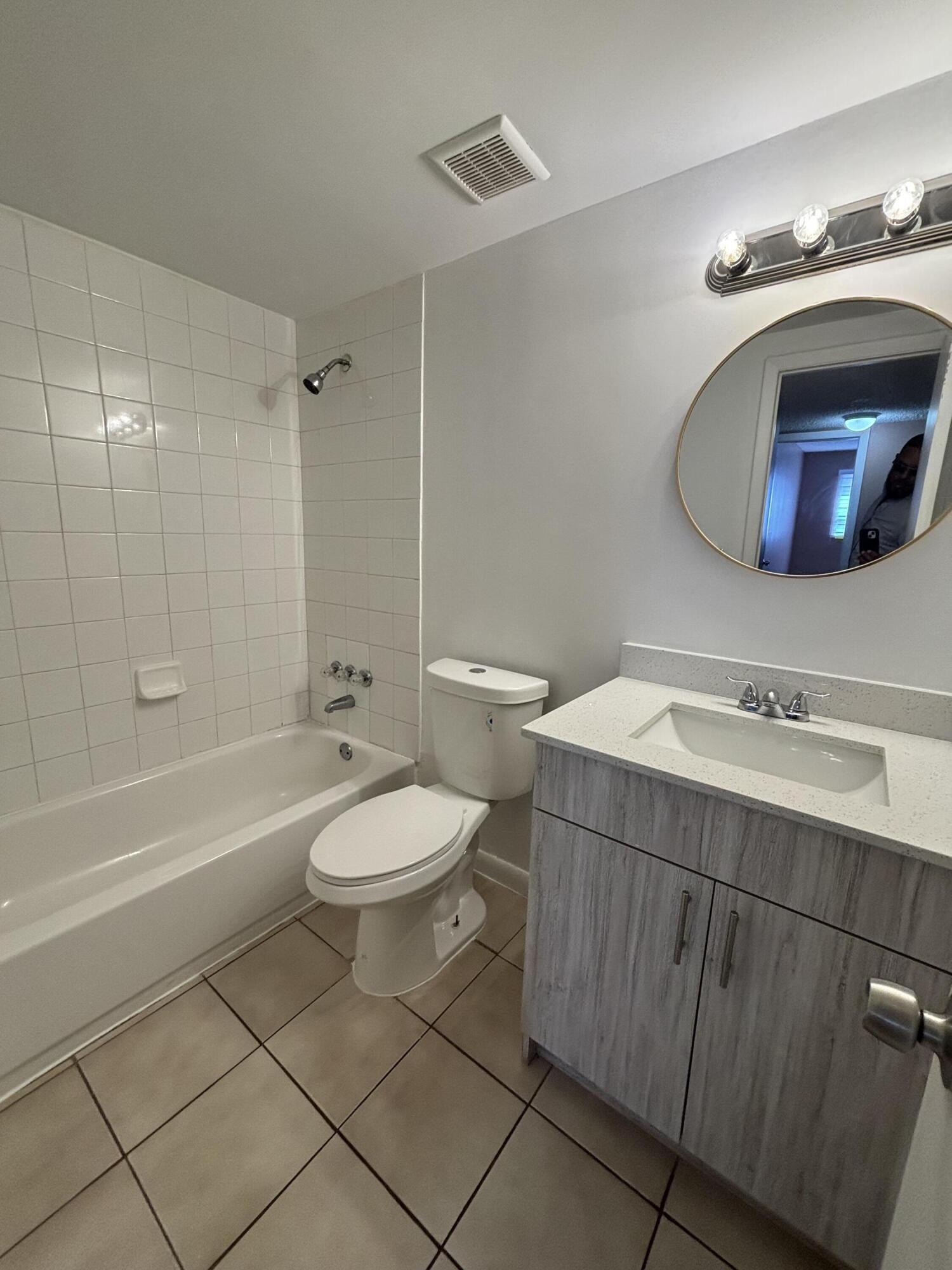 Royal Point I CONDOMINIUM - Residential Lease