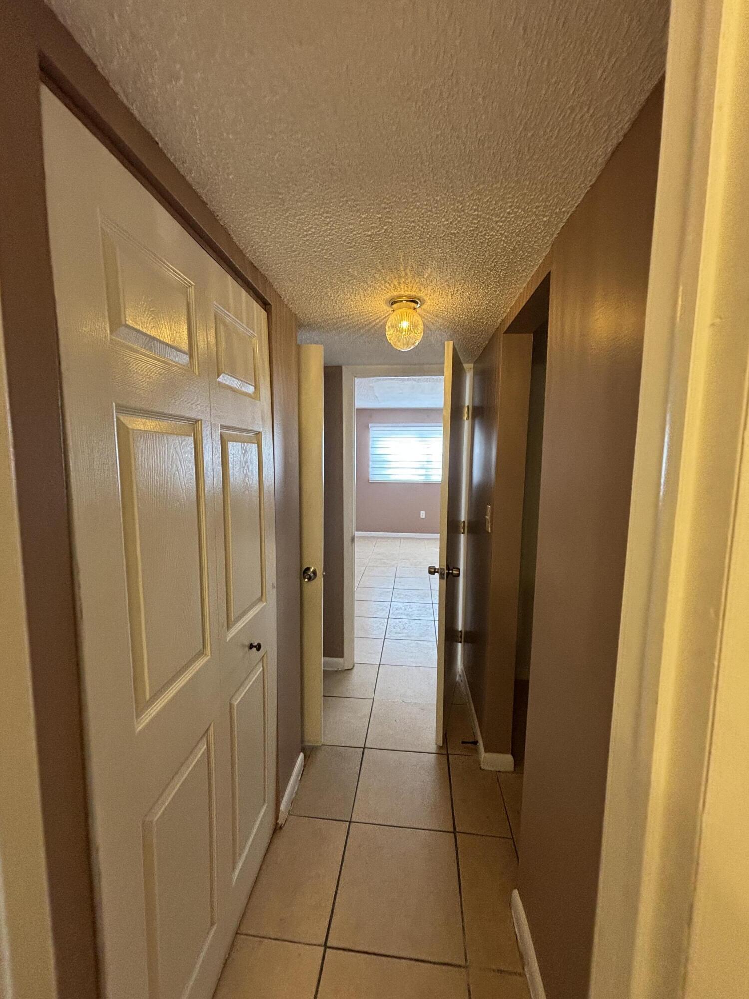 Royal Point I CONDOMINIUM - Residential Lease