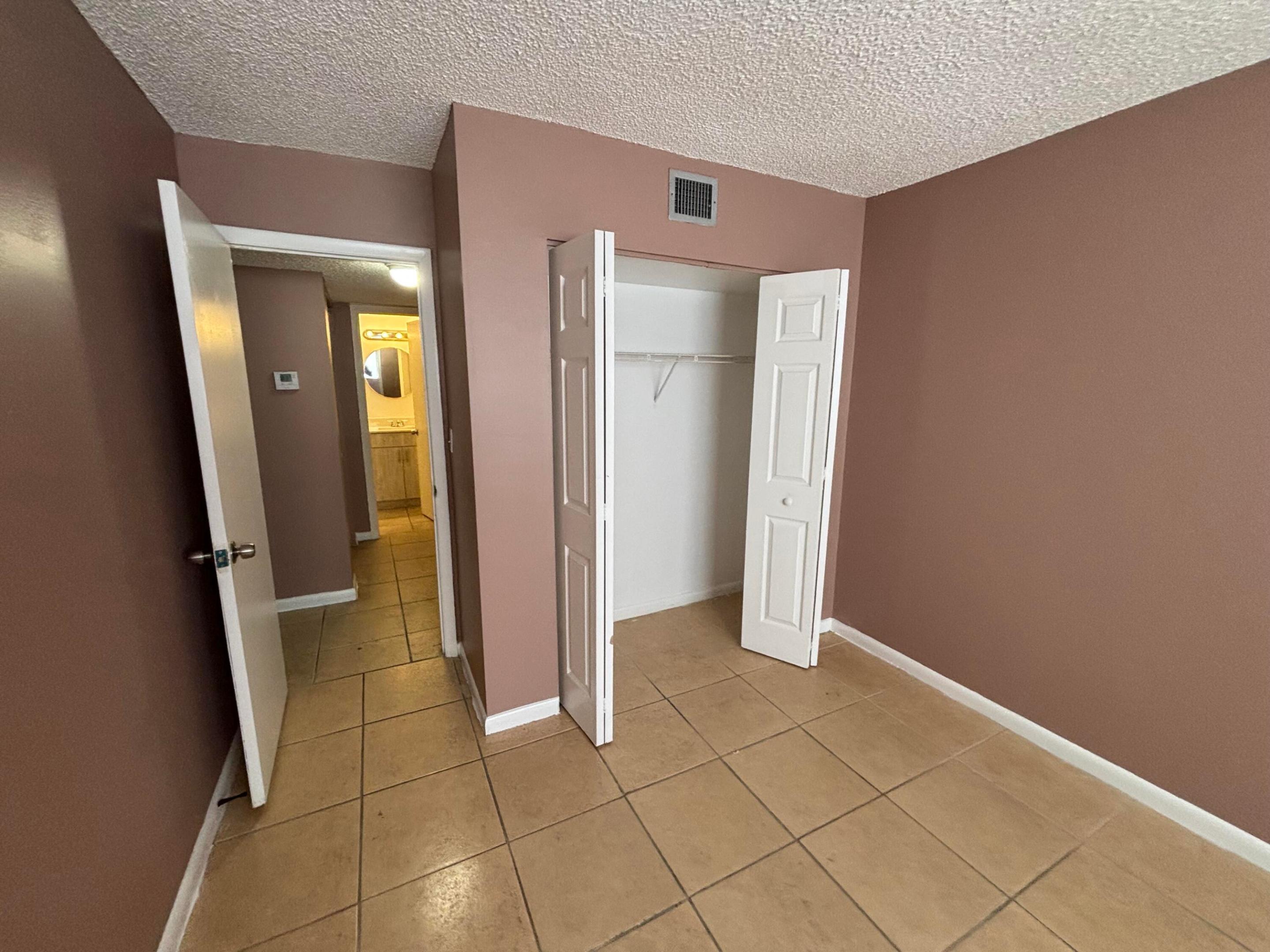 Royal Point I CONDOMINIUM - Residential Lease