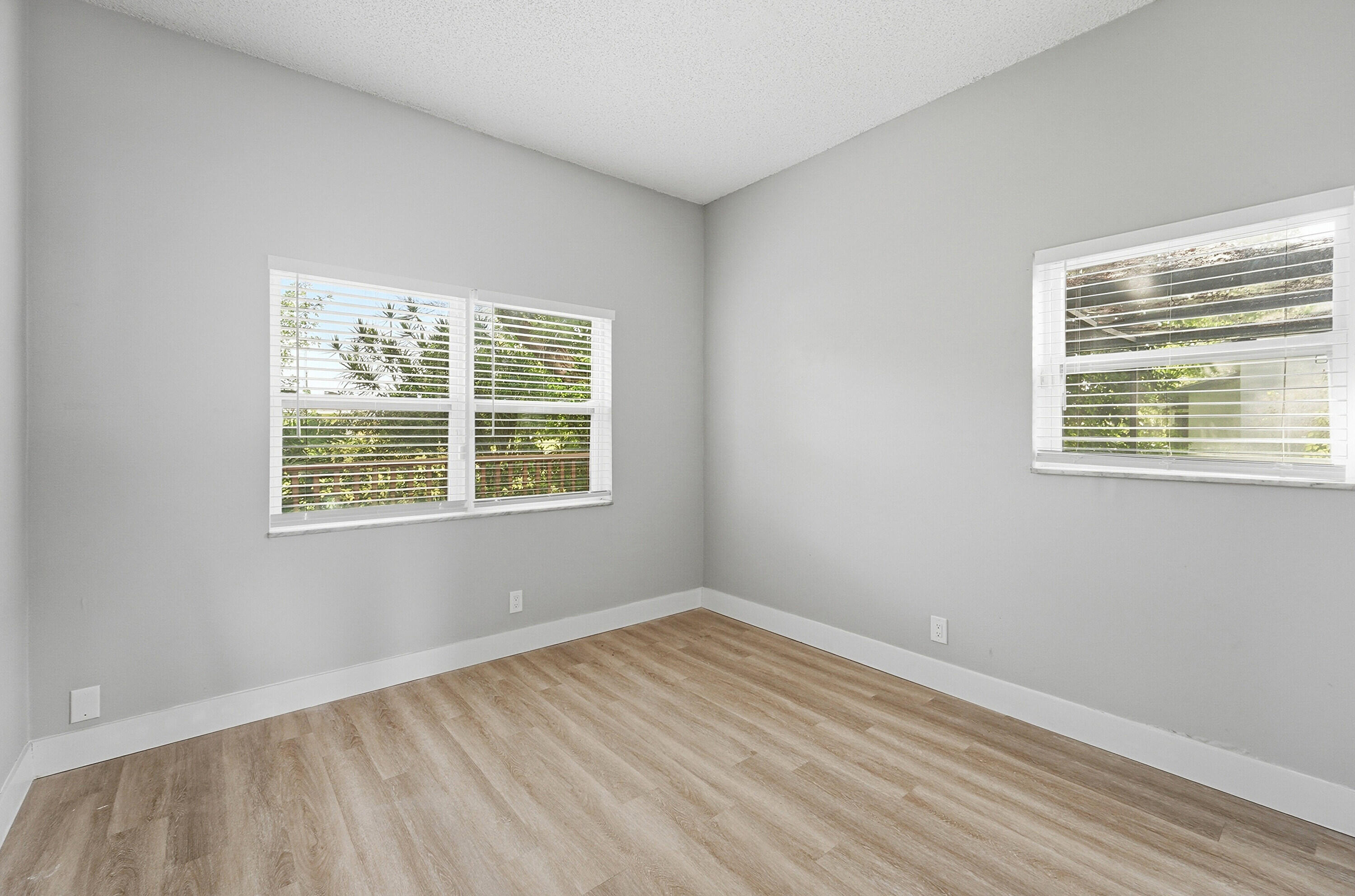 APPLE CREEK - Residential