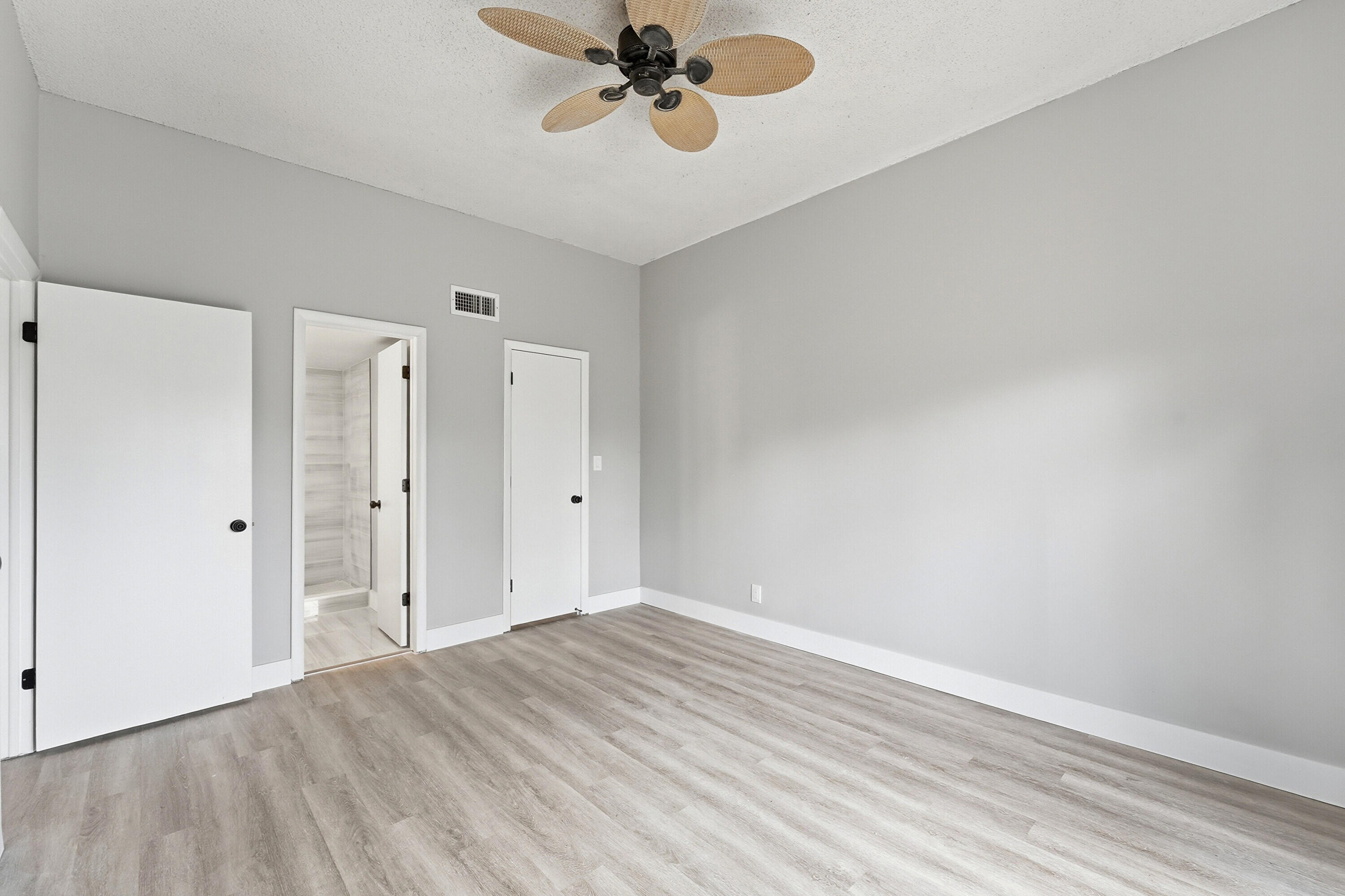 APPLE CREEK - Residential