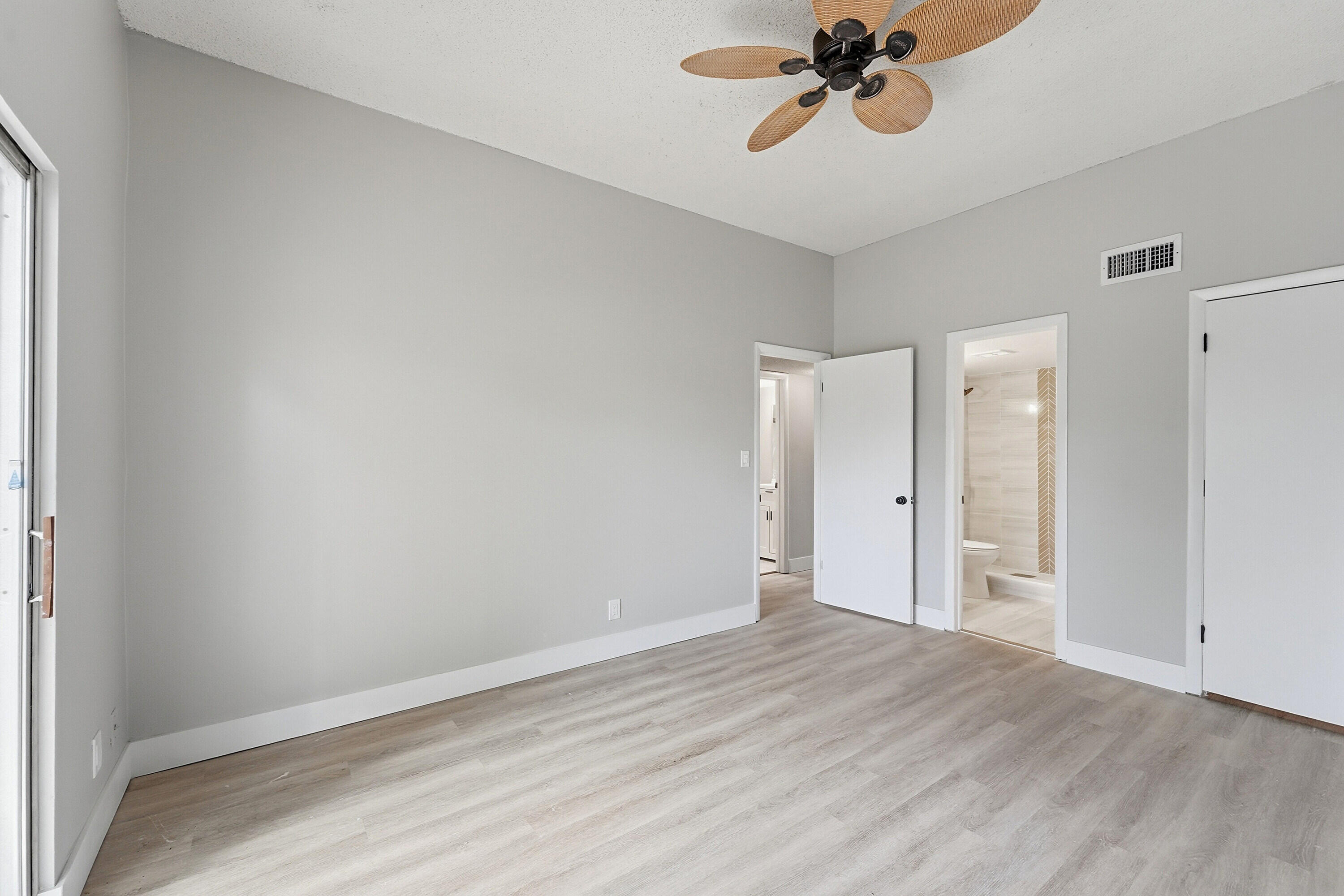 APPLE CREEK - Residential