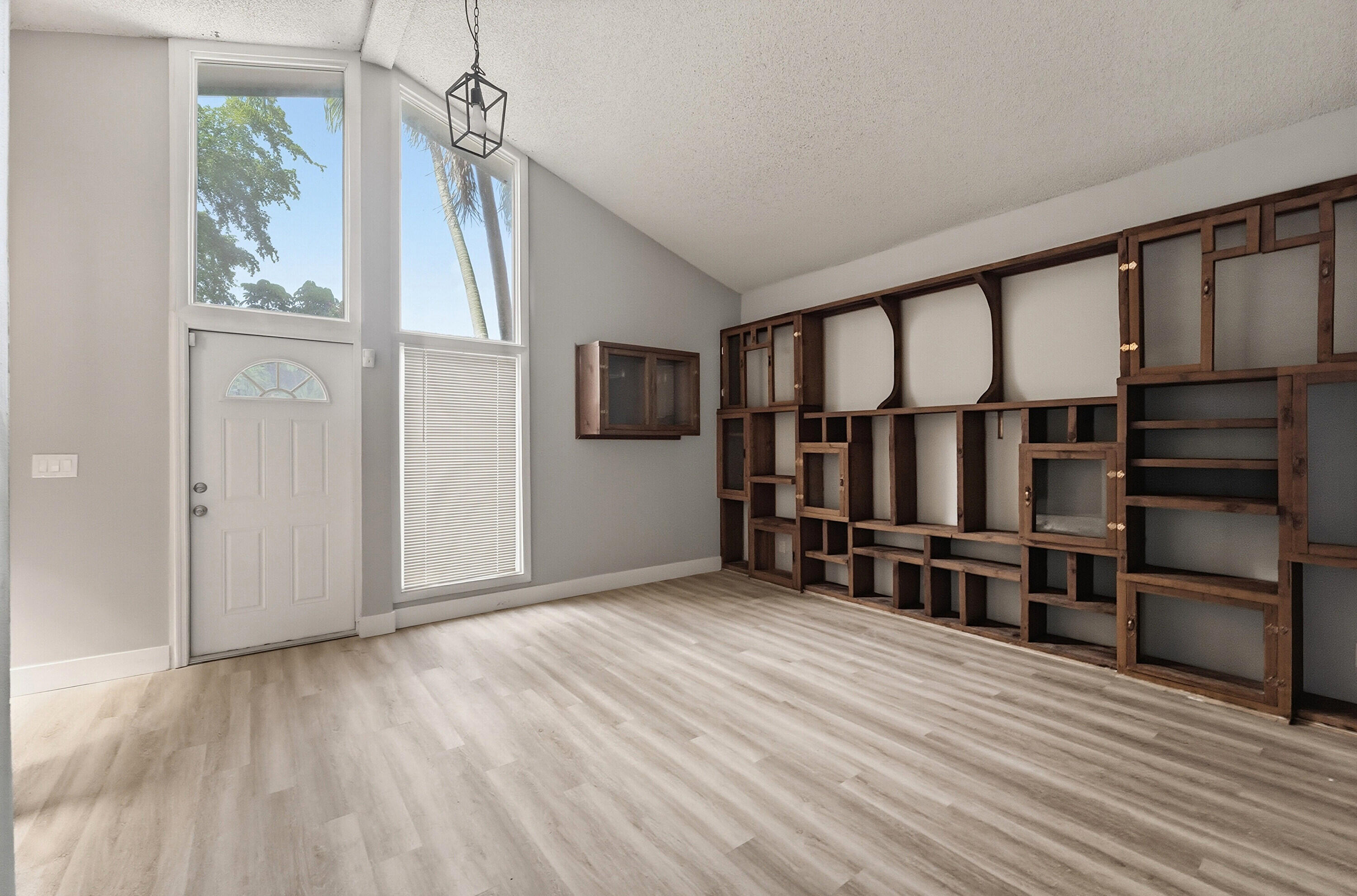 APPLE CREEK - Residential