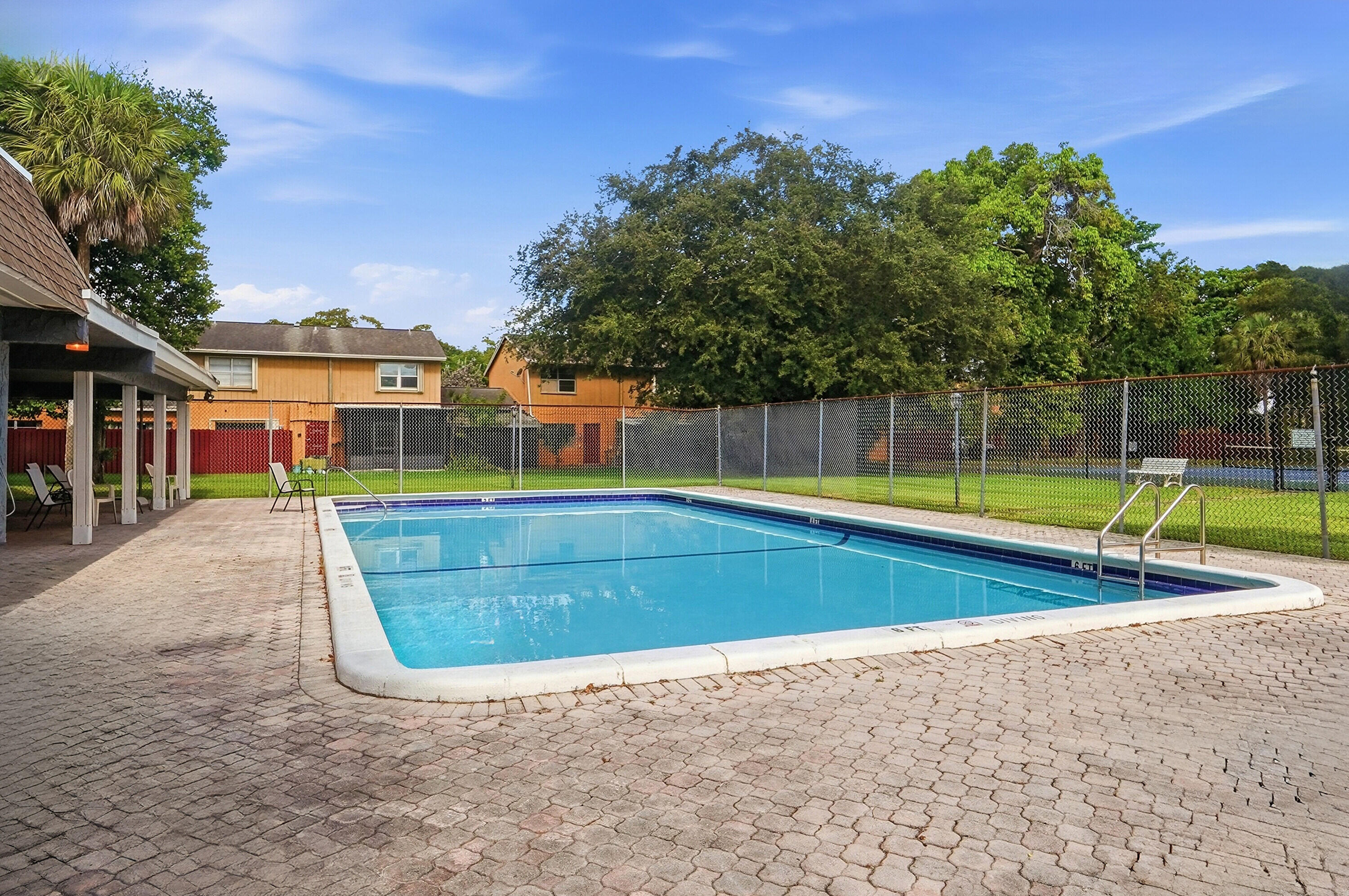 APPLE CREEK - Residential