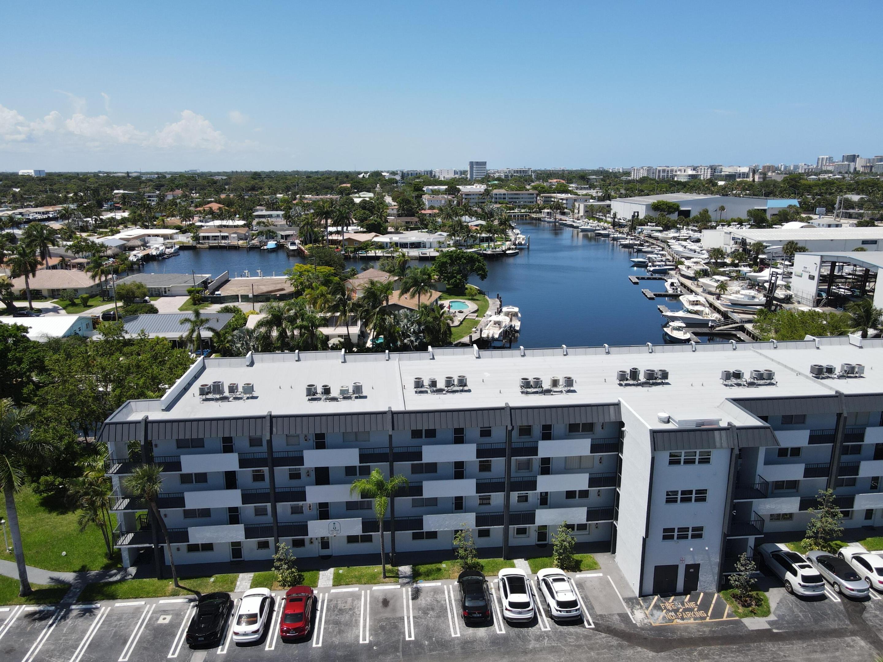 ISLAND CLUB FOUR CONDO - Residential