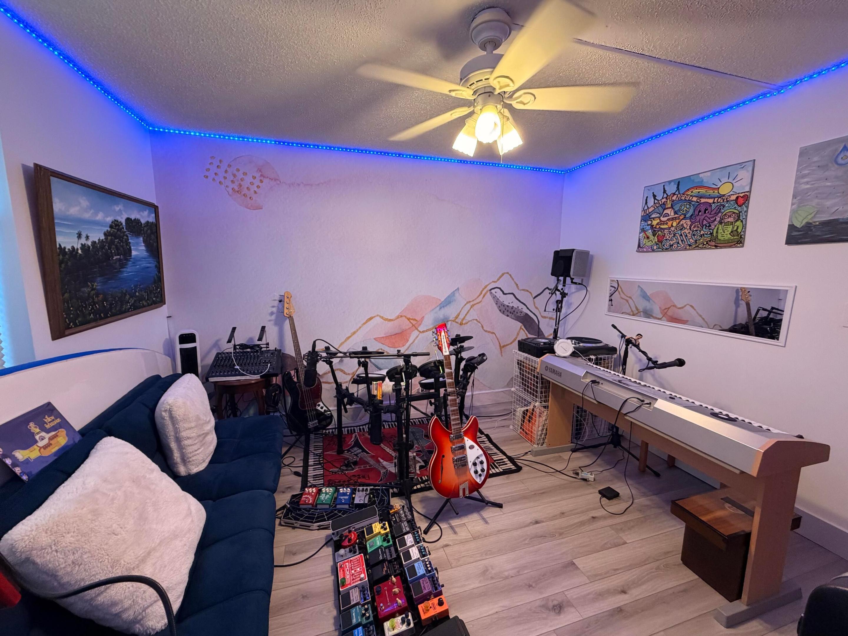 ISLAND CLUB FOUR CONDO - Residential